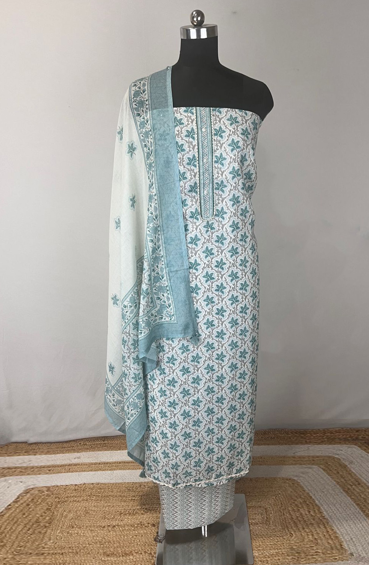 Green Cotton Digital Printed Beautiful Suit Set with Dupatta - 131-EE5888
