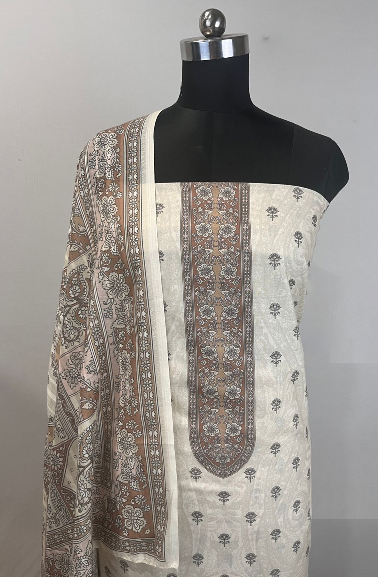 Beige Cotton Beautiful Suit Set with Dupatta - NOOR1004