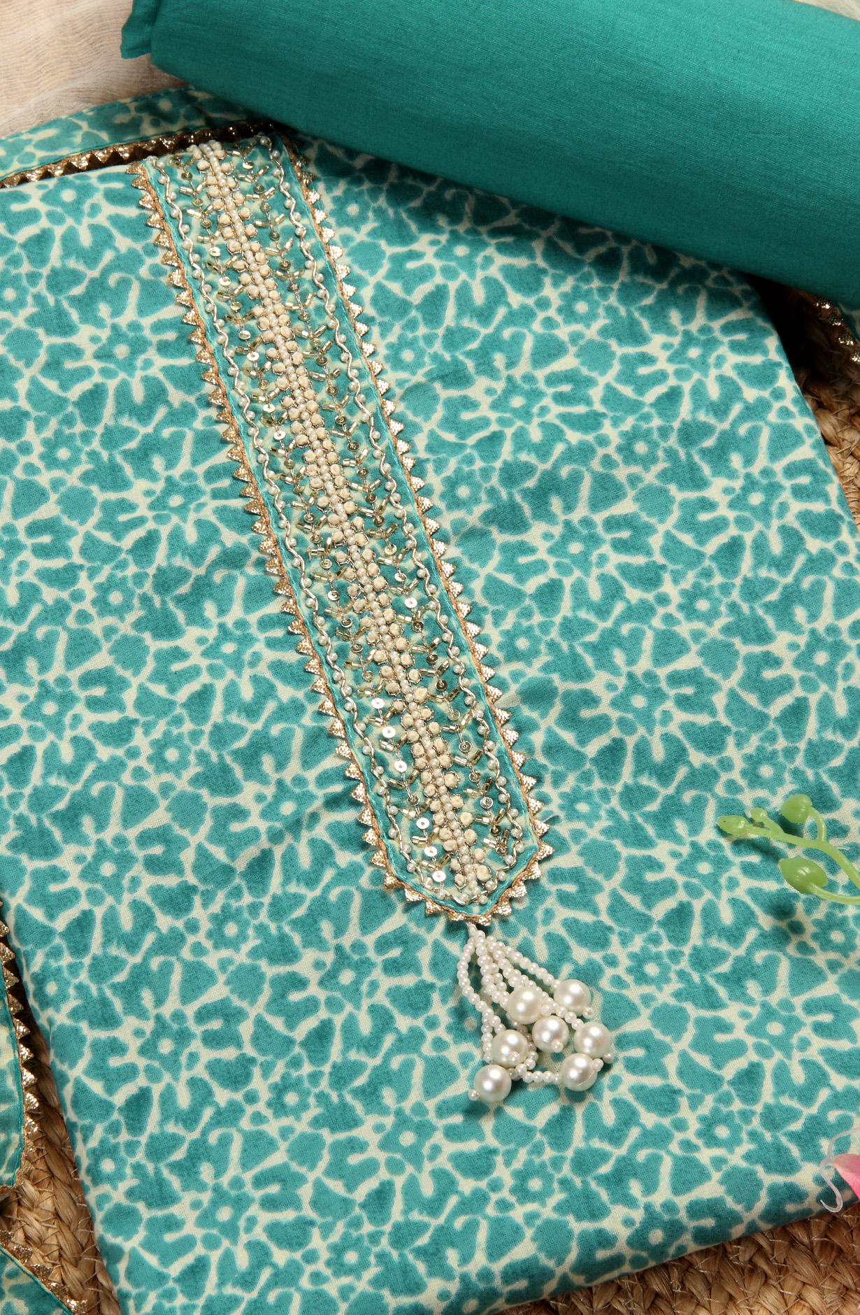 Green Cotton Printed Unstitched Salwar Kameez with Chiffon Dupatta - 912-LA06668A