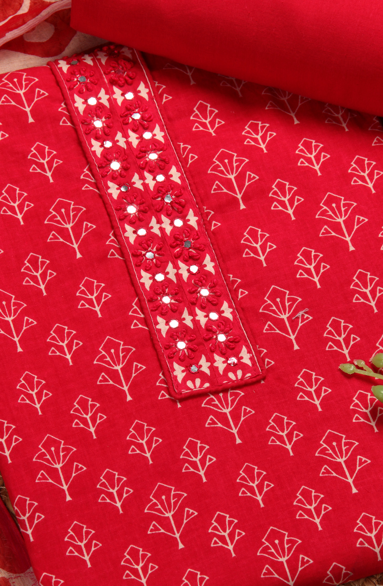 Magenta Cotton Printed Unstitched Dress Material with Chiffon Dupatta - 927-RANINECK-3A