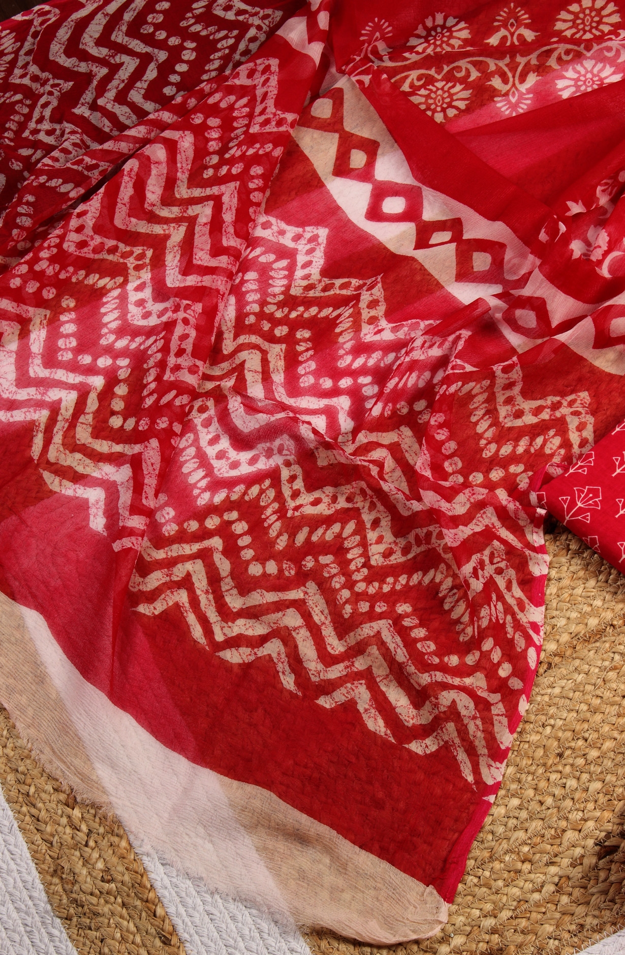 Magenta Cotton Printed Unstitched Dress Material with Chiffon Dupatta - 927-RANINECK-3A