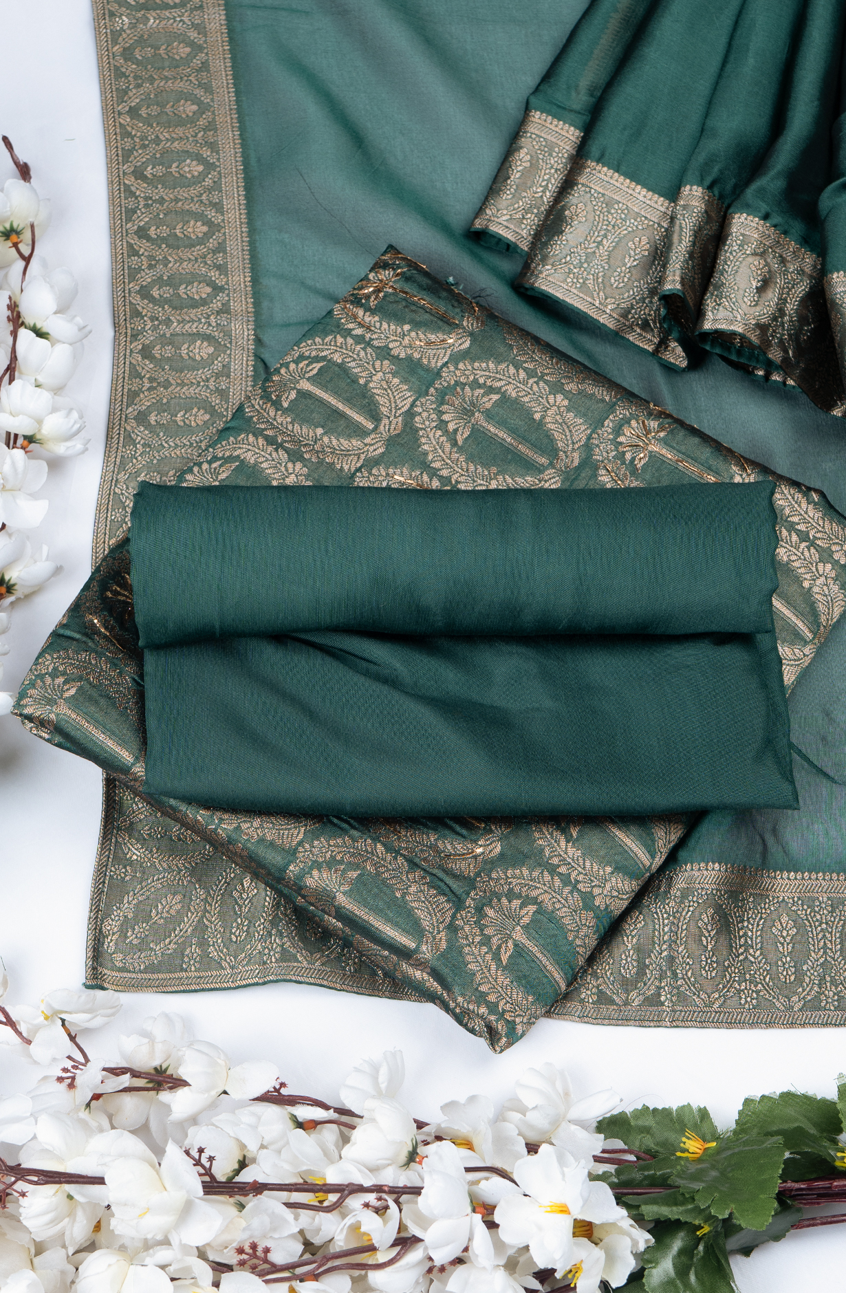 Green Banarsi Beautiful Suit Set with Dupatta - 944-11096A