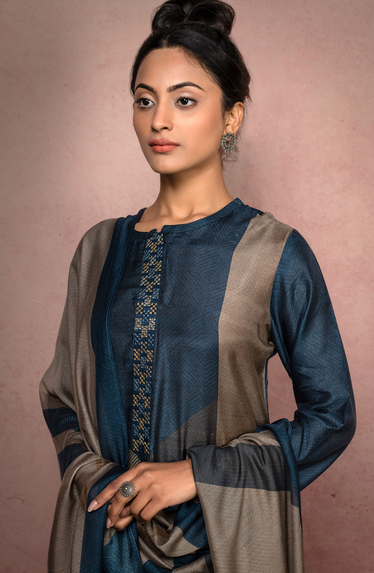 Blue Muslin Exclusive Digital Print Salwar Suit-sets - AAN1751