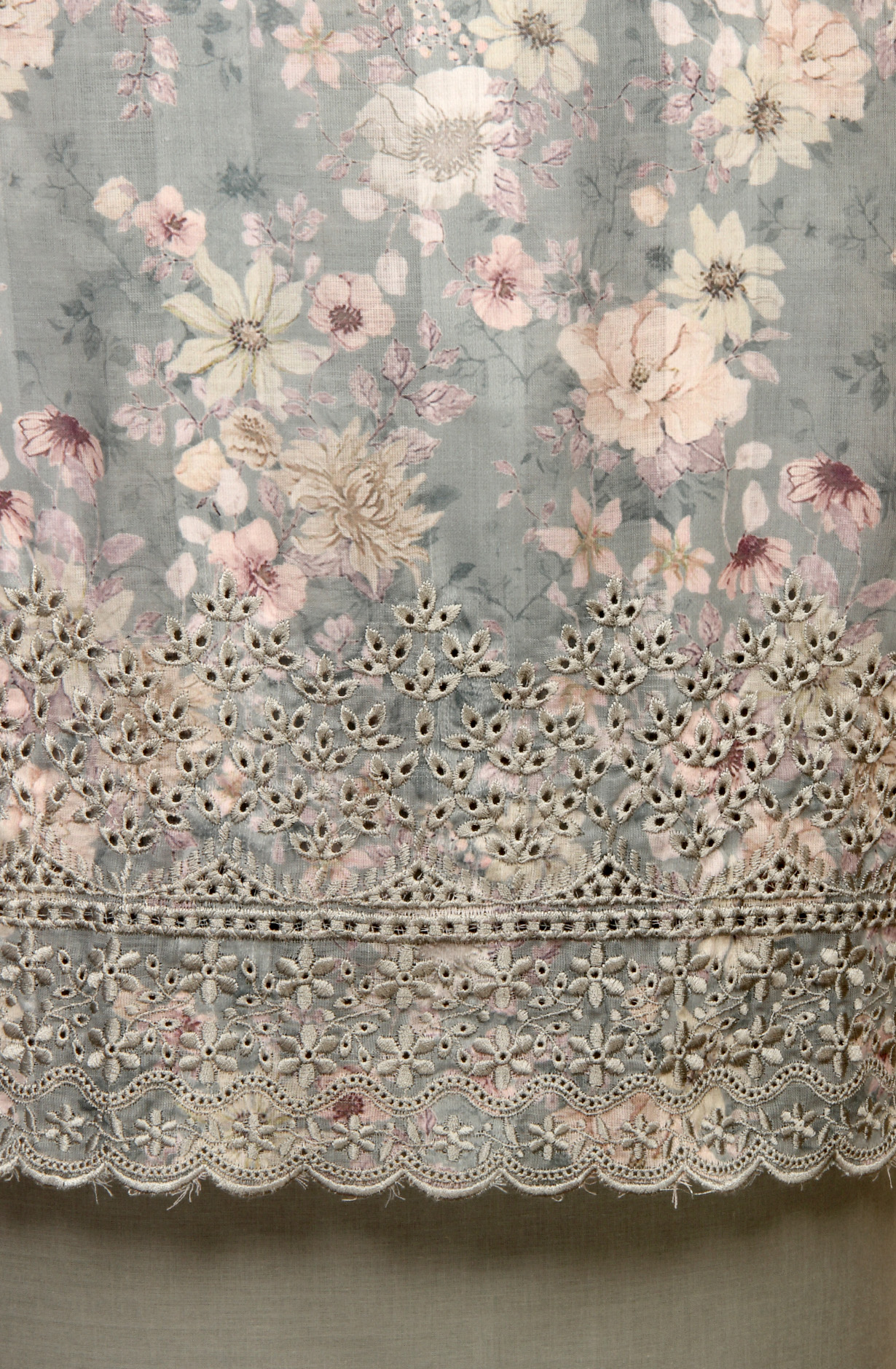 Pastel Green Exclusive Cotton Suit-sets with Chiffon Dupatta - AIS1401A