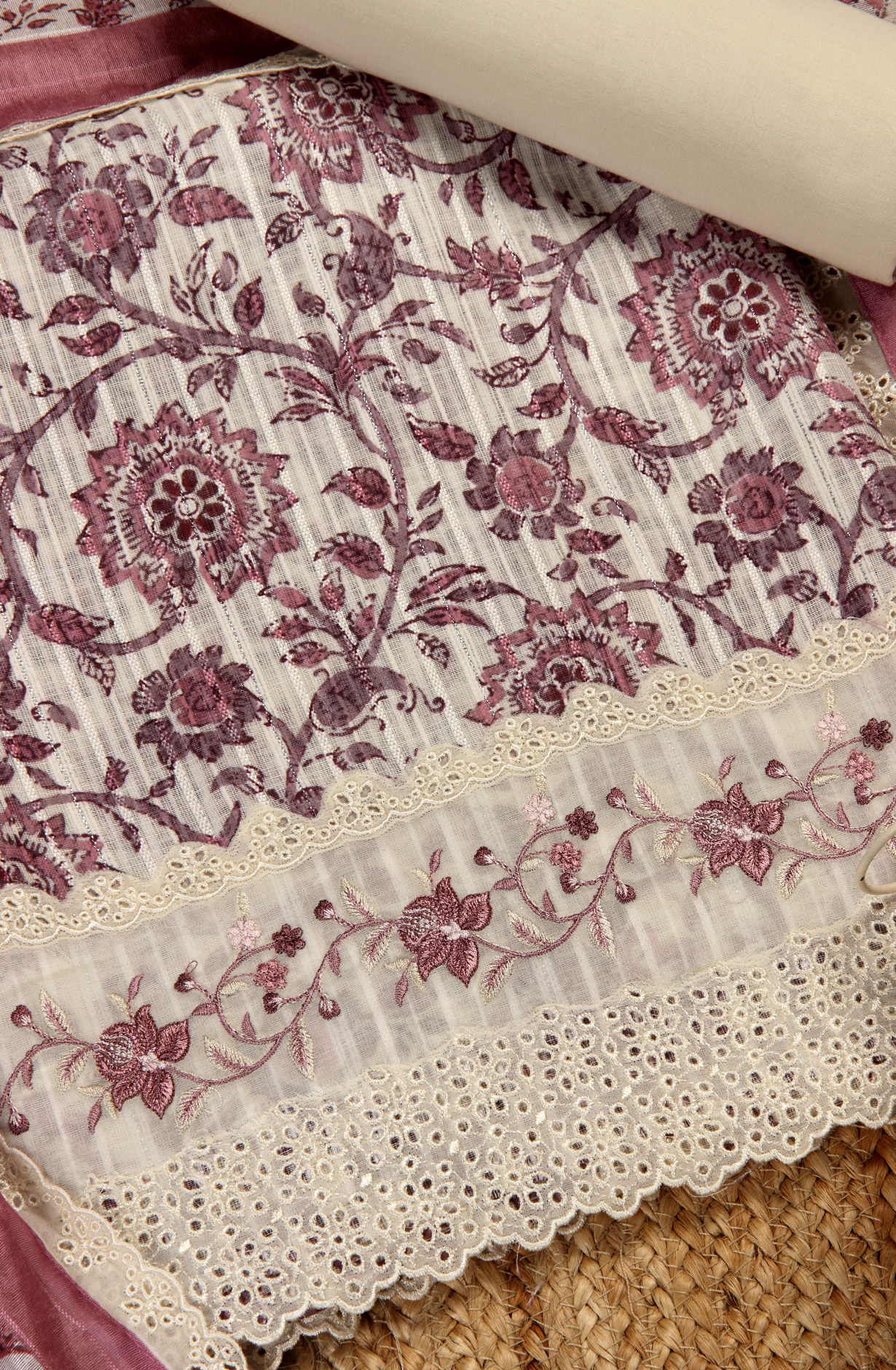 Off-white Linen Exclusive Digital Print Suit-sets with Dupatta - ANK1927B