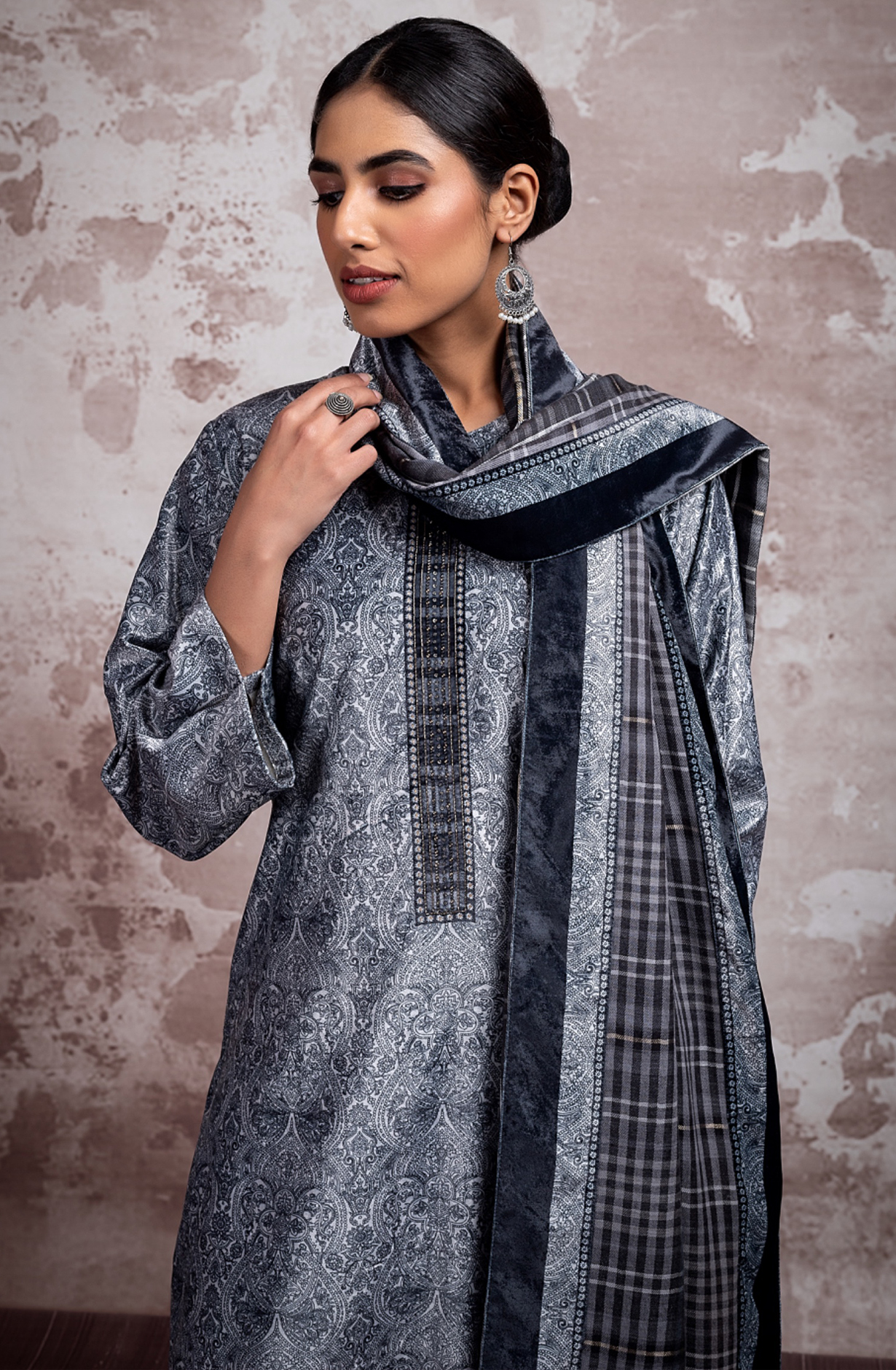 Grey Velvet Digital Printed and Handwork Suit-Set with Pure Pashmina Jacquard Dupatta - ANS2305A