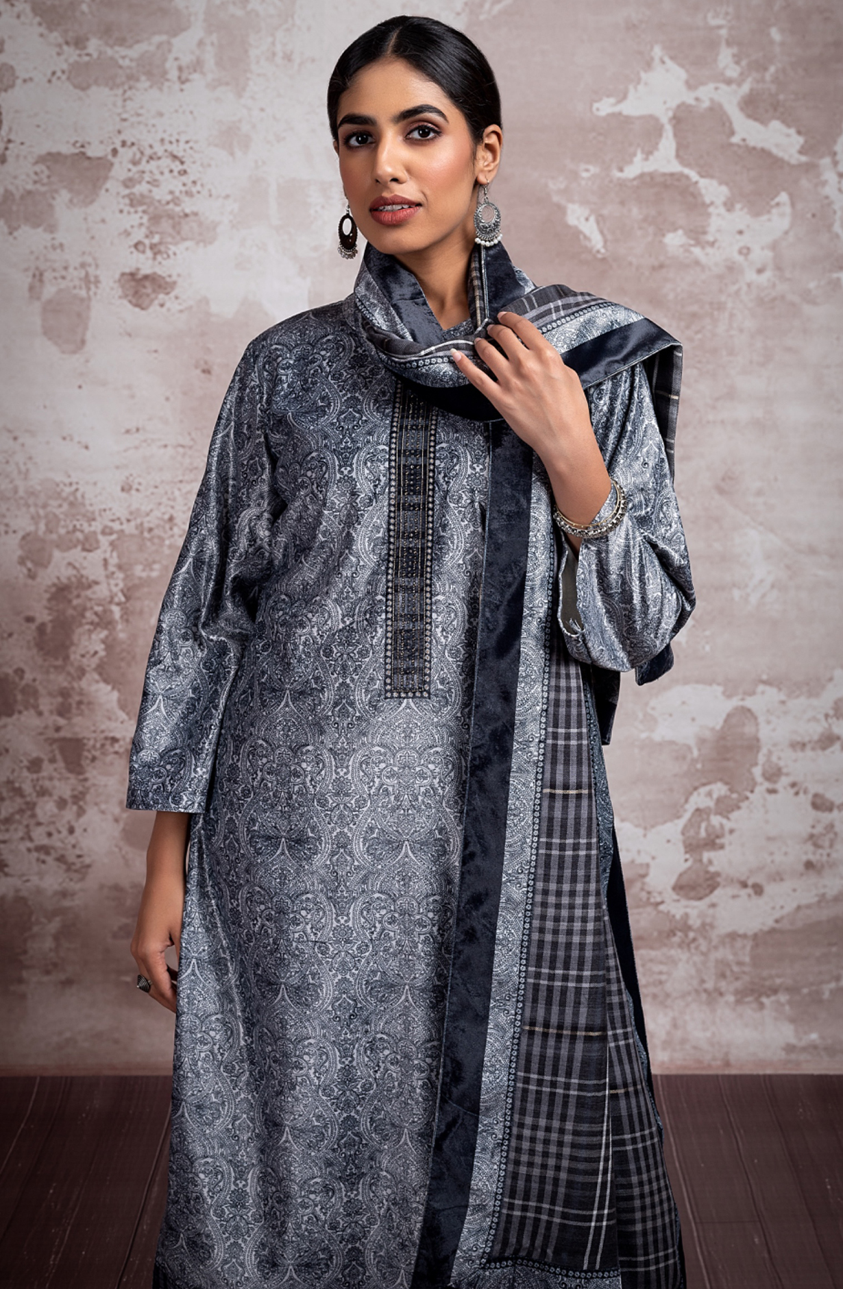 Grey Velvet Digital Printed and Handwork Suit-Set with Pure Pashmina Jacquard Dupatta - ANS2305A