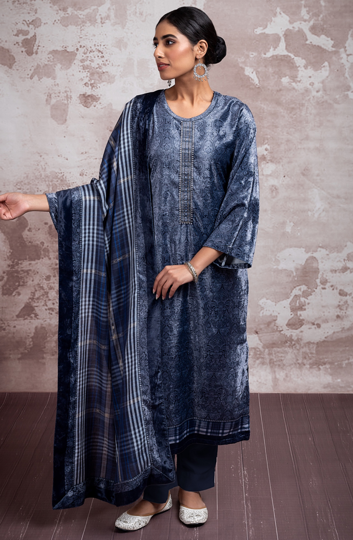 Blue Velvet Digital Printed and Handwork Suit-Set with Pure Pashmina Jacquard Dupatta - ANS2305C