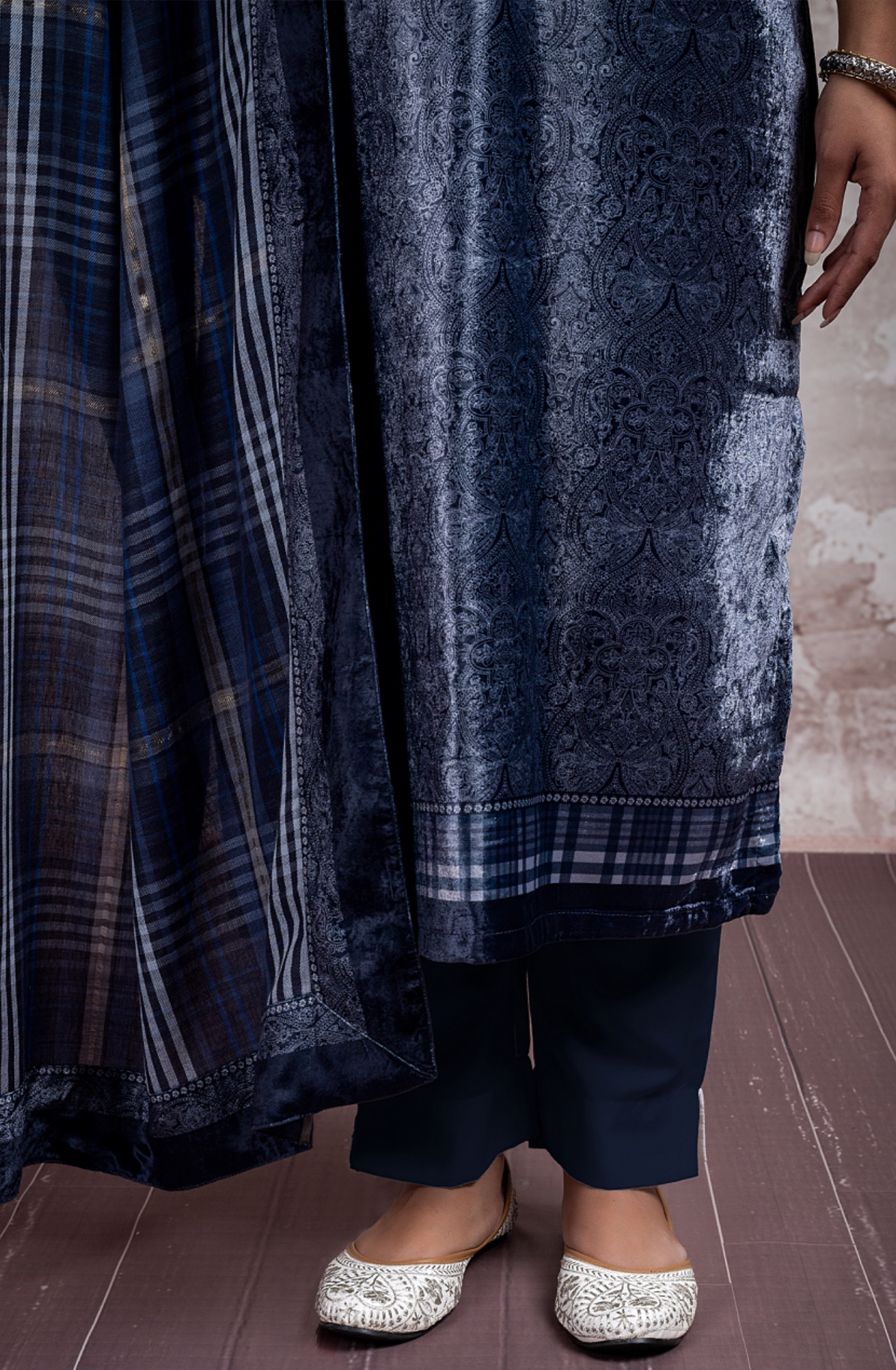 Blue Velvet Digital Printed and Handwork Suit-Set with Pure Pashmina Jacquard Dupatta - ANS2305C