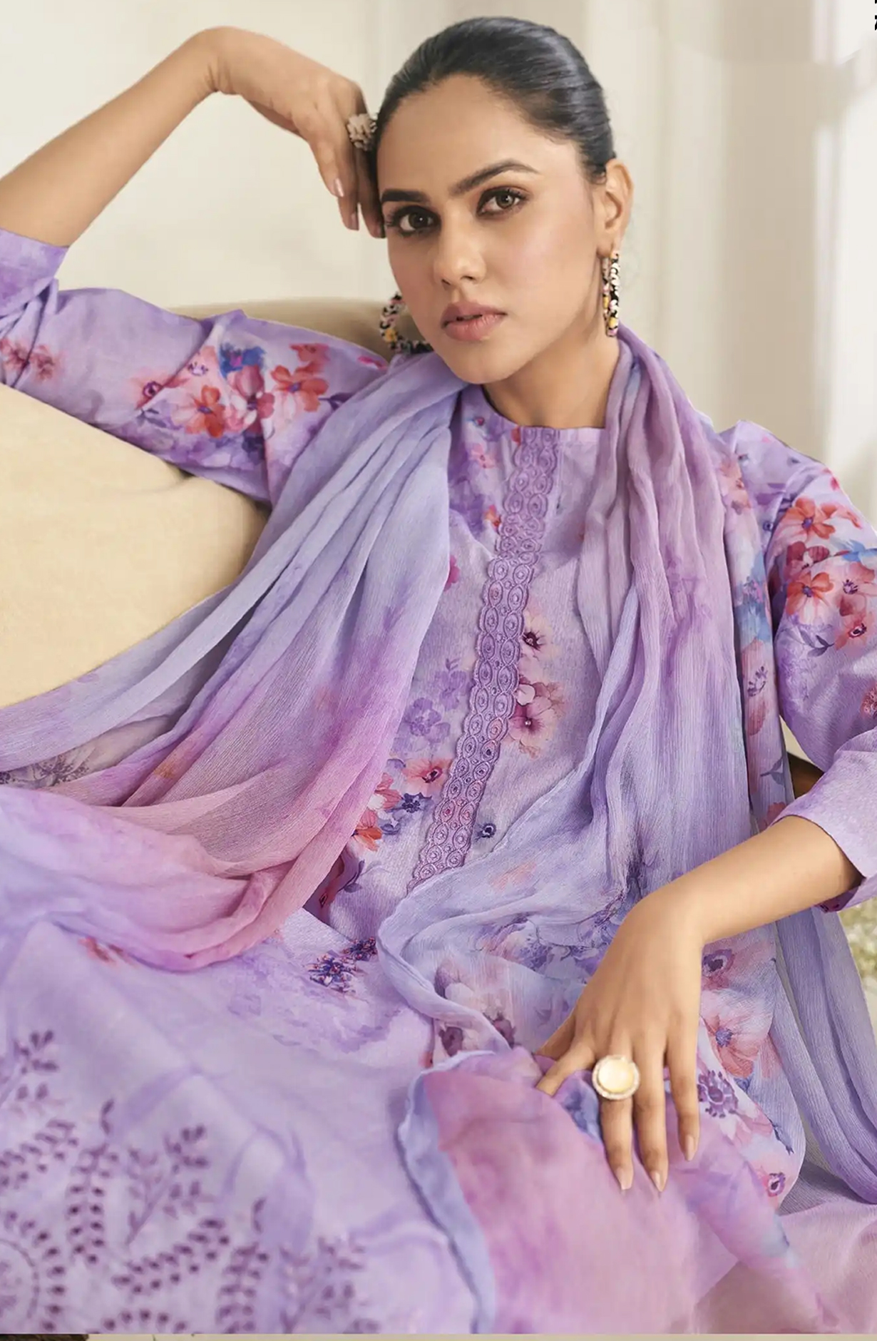 Purple Cotton Lawn Beautiful Suit Set - AVI1150