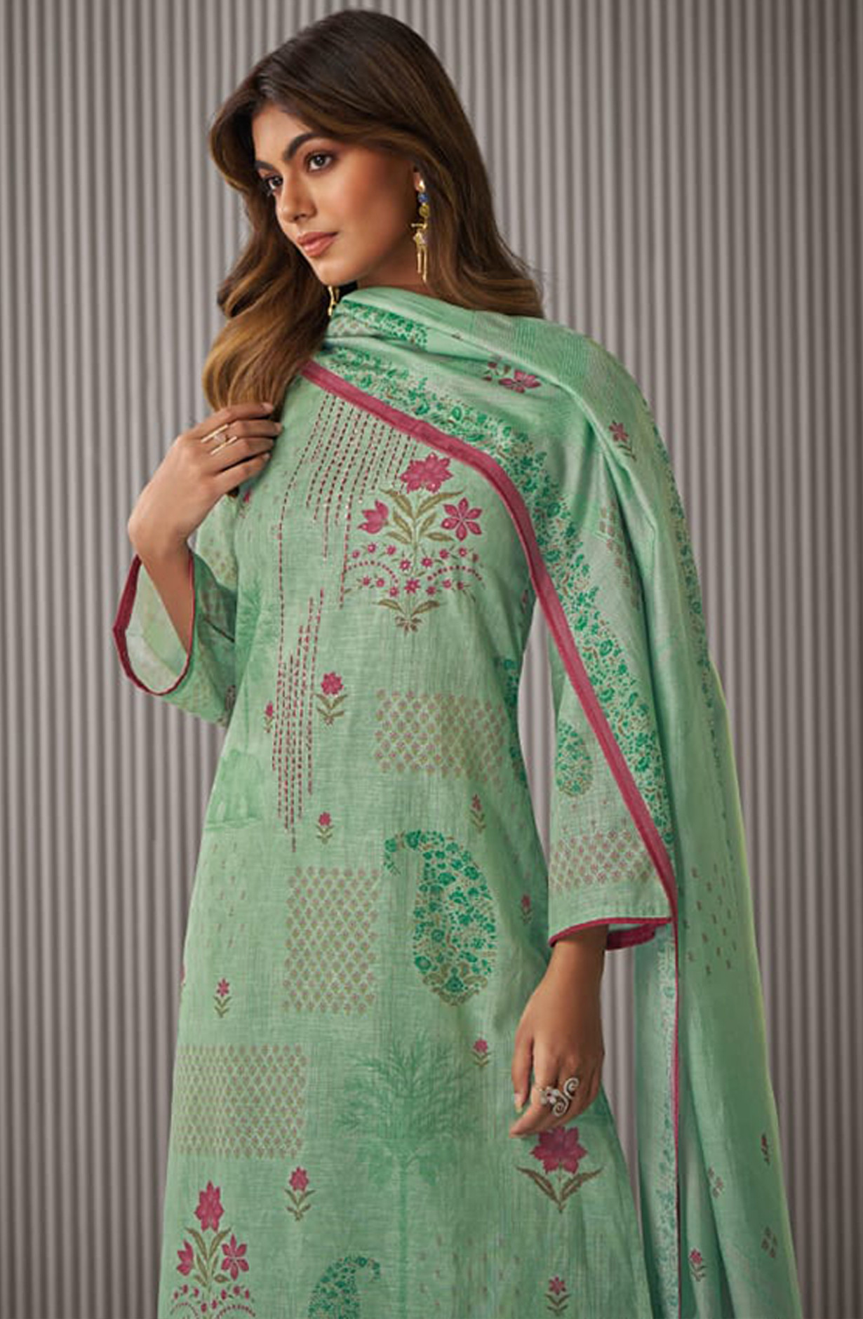 Green Printed Linen Suit set with Muslin Dupatta - DAK7081D