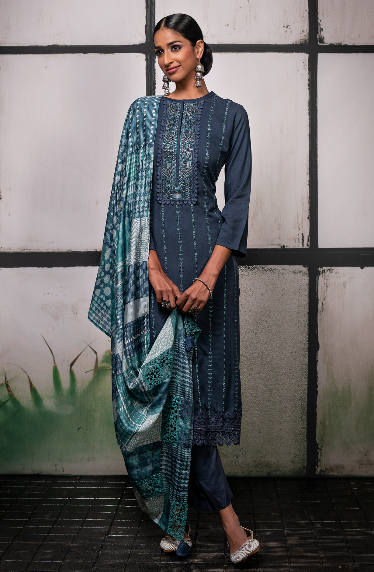 Blue Pashmina Unstitched Embroidered Salwar Kameez - DAS1611