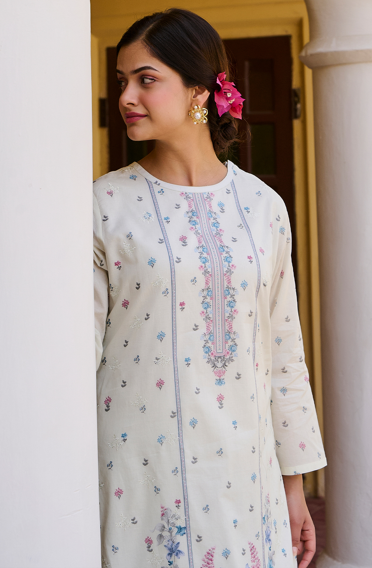 Exclusive Pure Cotton Off-white Blue Digital Printed Unstitched Suit with Chiffon Dupatta - MIG2234