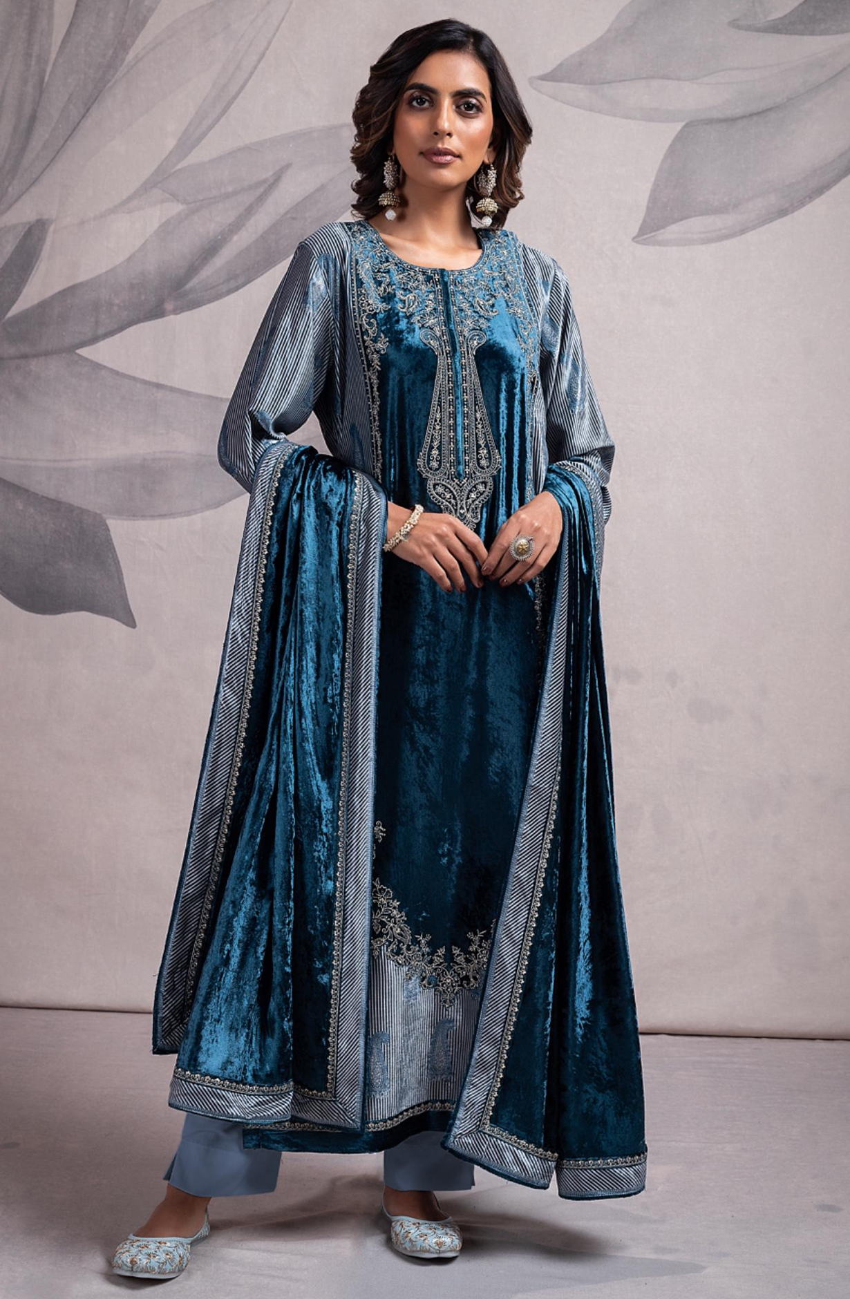 Pure Velvet Suit Set with Beautiful Dupatta - HAN2238A