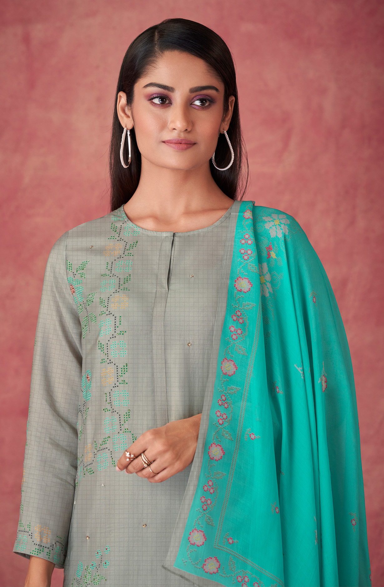 Grey Muslin Silk Digital Printed Suit with Organza Dupatta - CRO792
