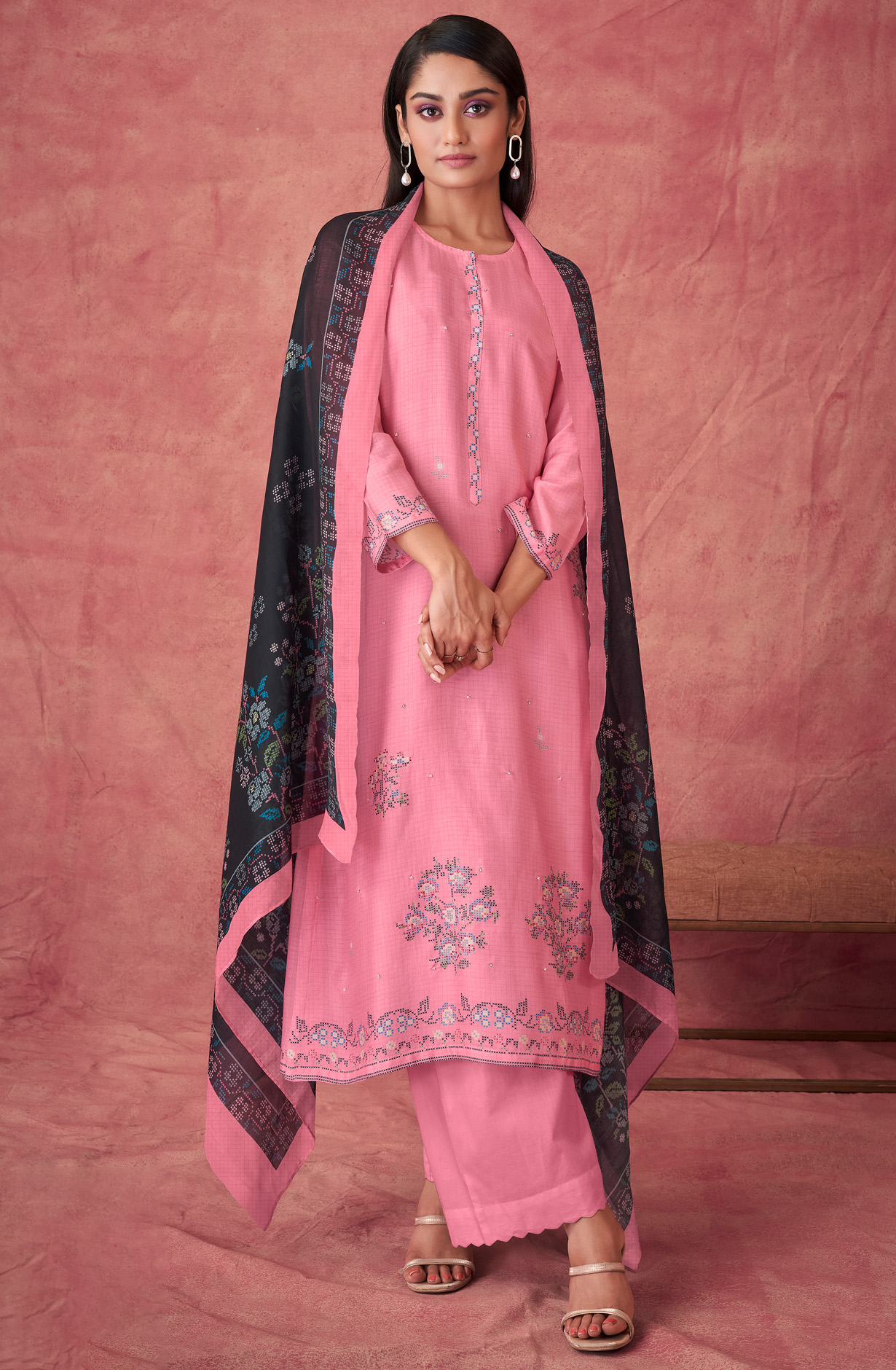 Pink Muslin Silk Digital Printed Suit with Organza Dupatta - CRO718