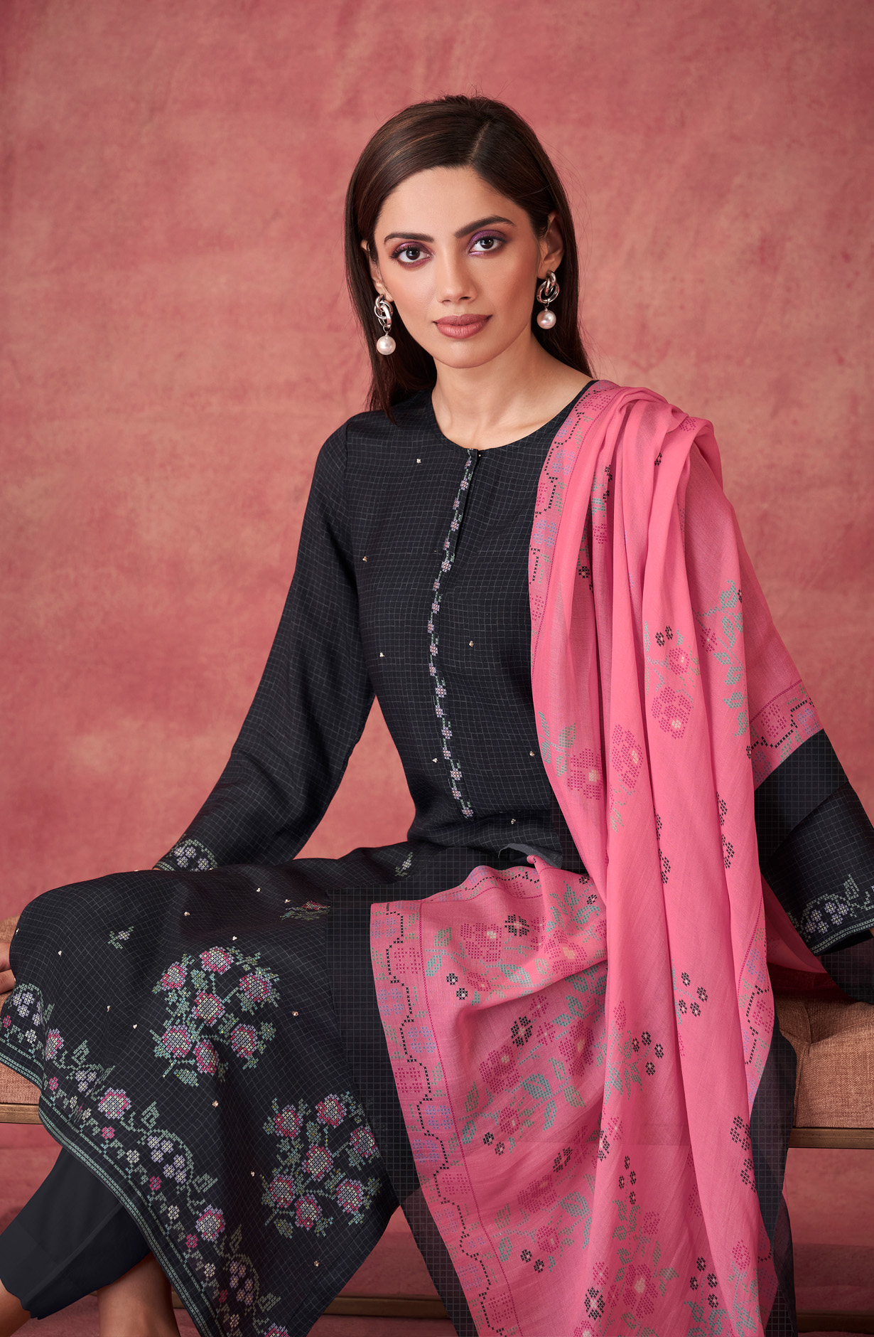 Black Muslin Silk Digital Printed Suit with Organza Dupatta - CRO756