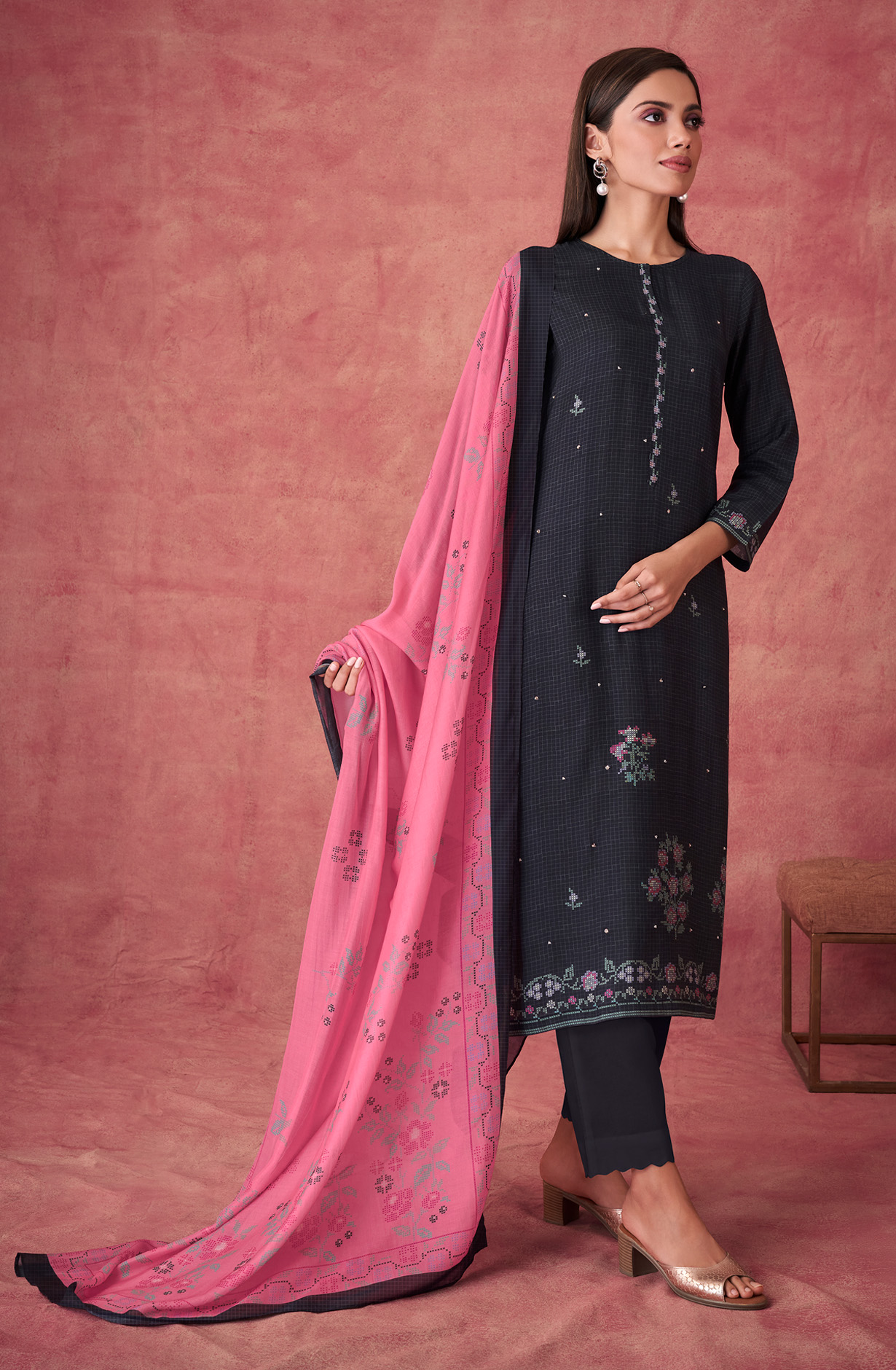 Black Muslin Silk Digital Printed Suit with Organza Dupatta - CRO756