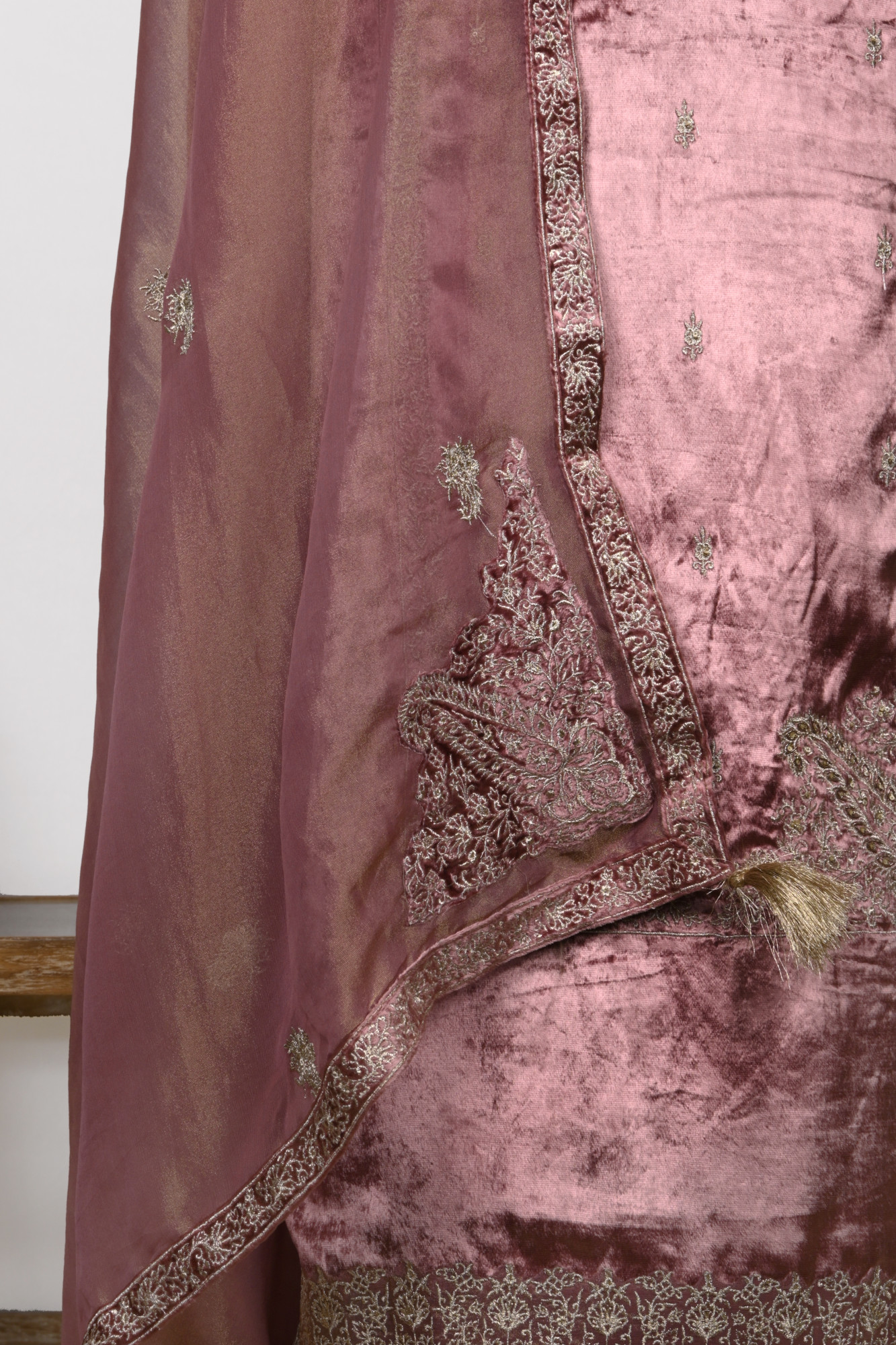 Mauve Velvet Suit Set with Beautiful Shimmer Dupatta - NAY2061B