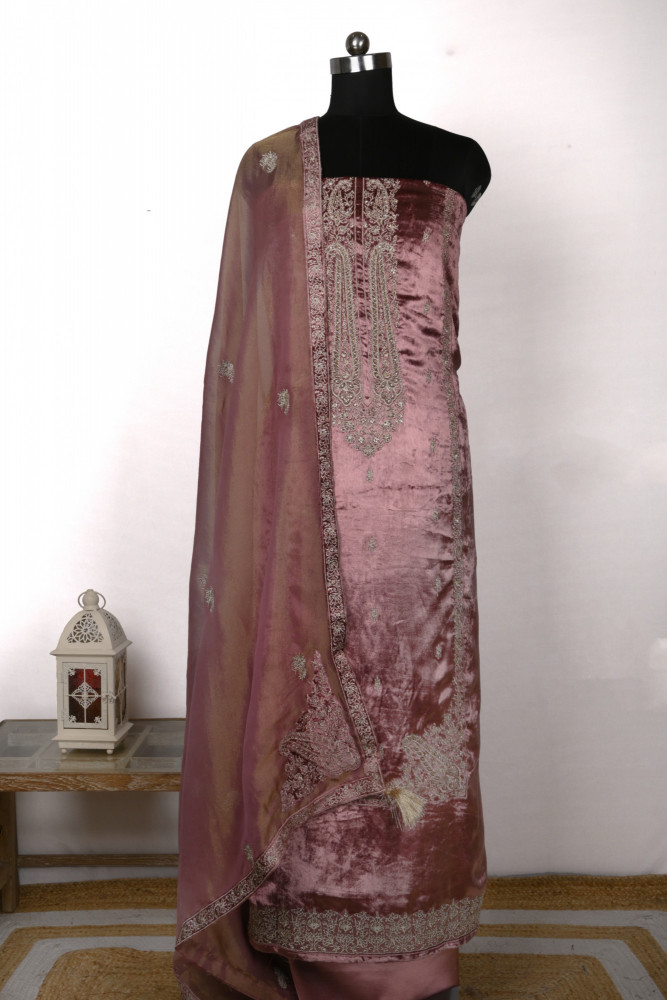 Image of Mauve Velvet Suit Set with Beautiful Shimmer Dupatta - NAY2061B