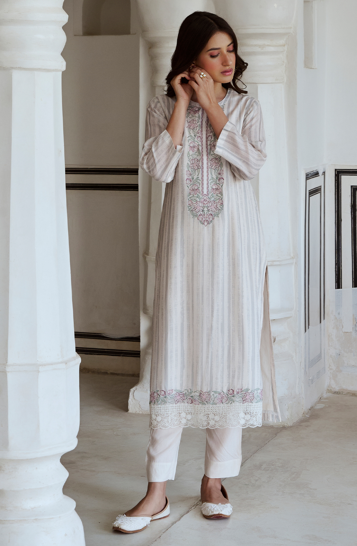 Cream and Grey Beautiful Pure Muslin Salwar Suit with Organza Dupatta - MAZ2220