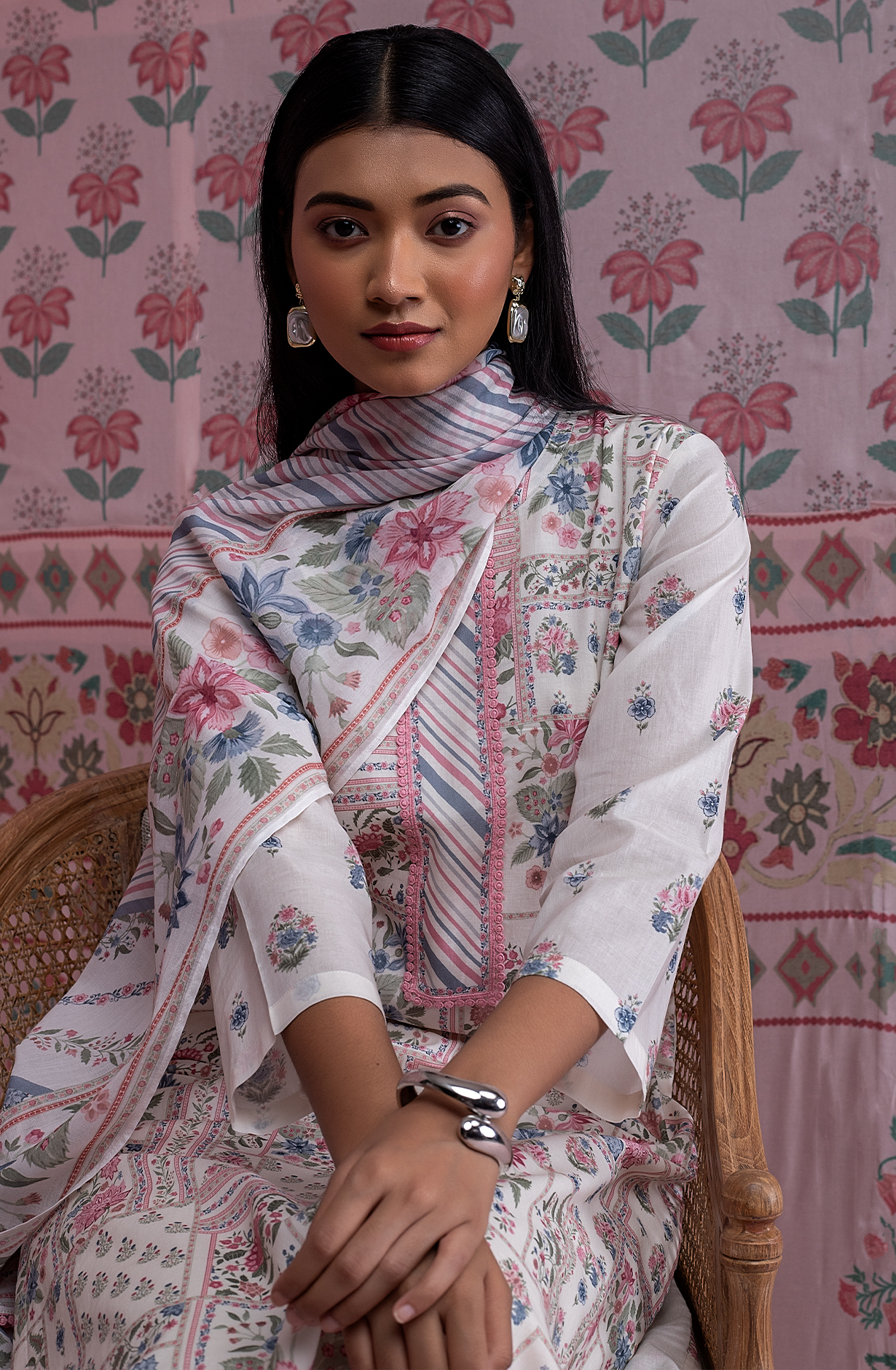 Pure Cotton Lawn Off-white and Multi Digital Printed Unstitched Suit with Lace Work - AFR2239