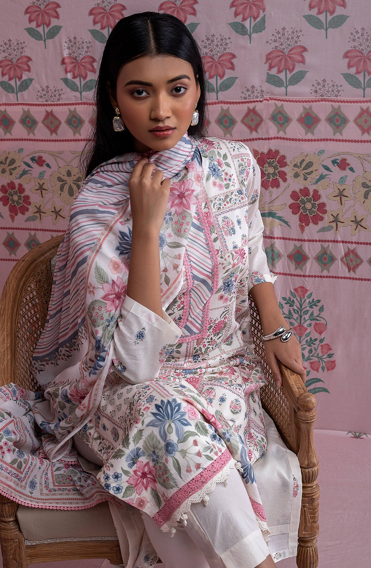 Pure Cotton Lawn Off-white and Multi Digital Printed Unstitched Suit with Lace Work - AFR2239