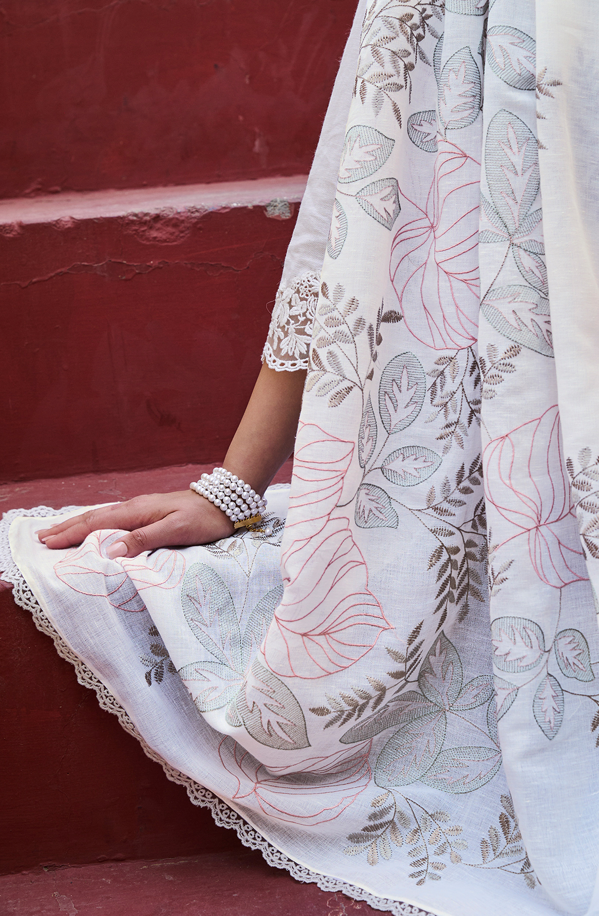 Off-white Luxury Linen Embroidered Salwar Kameez with Trendy Dupatta - FUS2216A