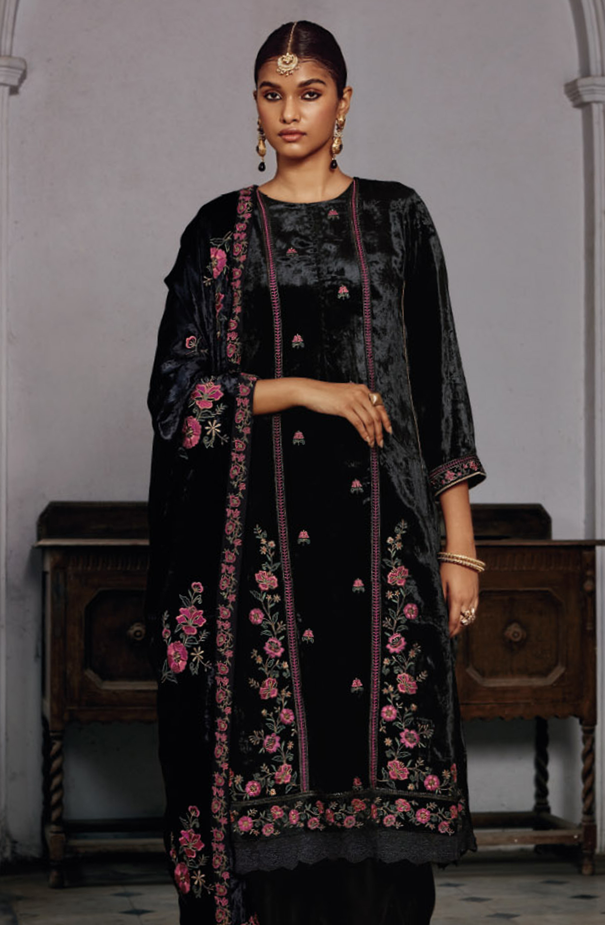 Black Beautiful Pure Velvet Unstitched Suit with Dupatta - MINC1525