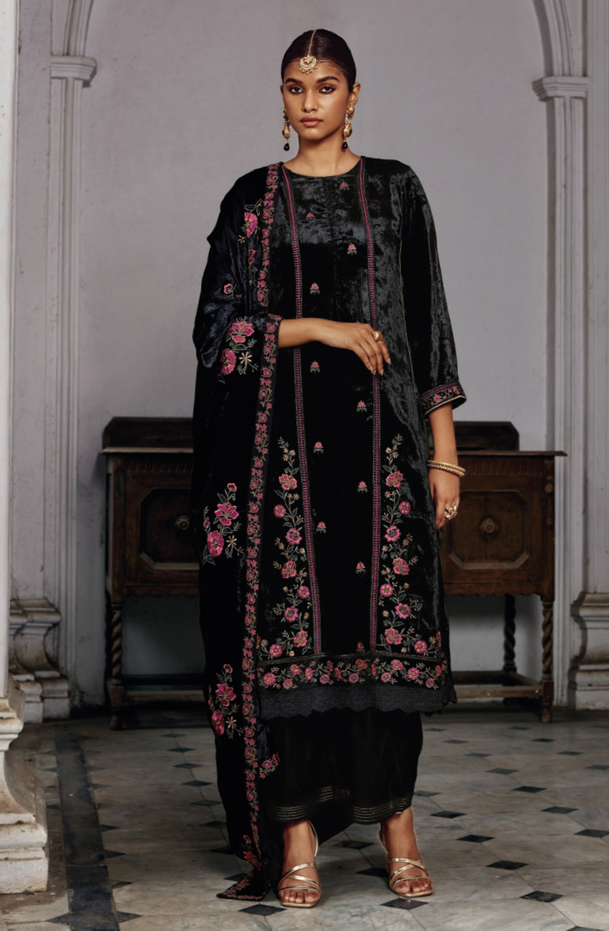 Black Beautiful Pure Velvet Unstitched Suit with Dupatta - MINC1525