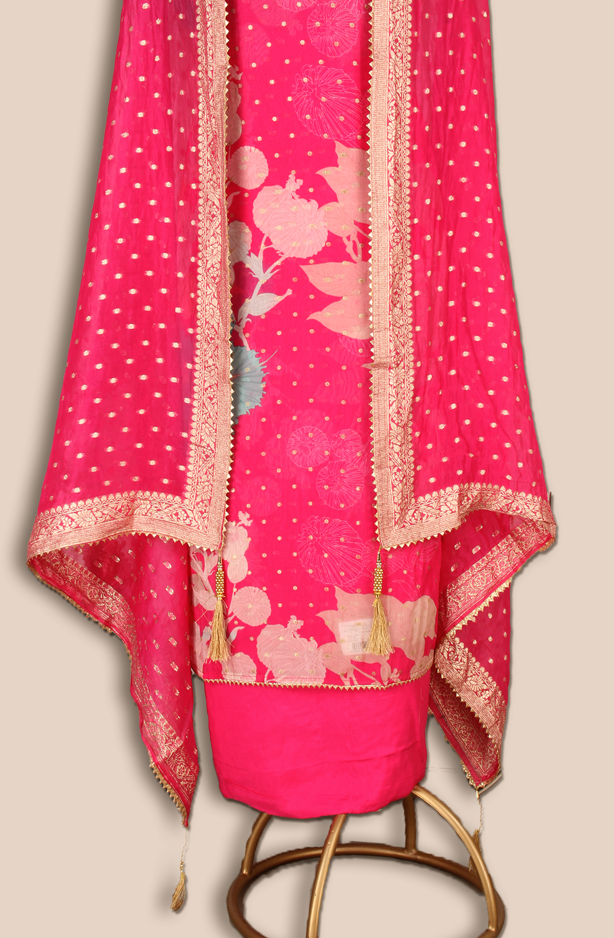 Pink Unstitched Beautiful Organza Salwar Suit - EMP3517