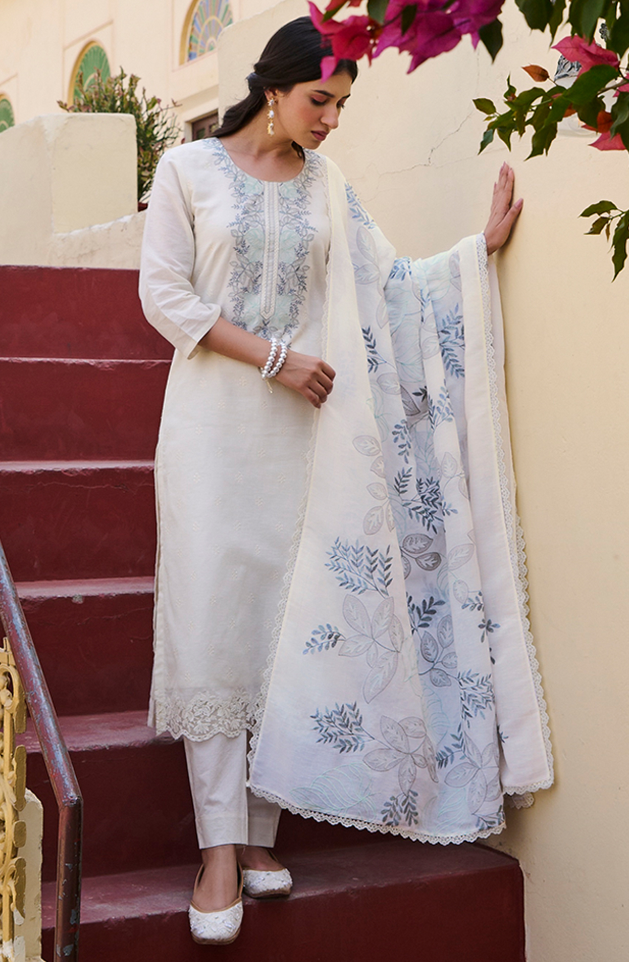 Off-white Luxury Linen Embroidered Salwar Kameez with Trendy Dupatta - FUS2216B