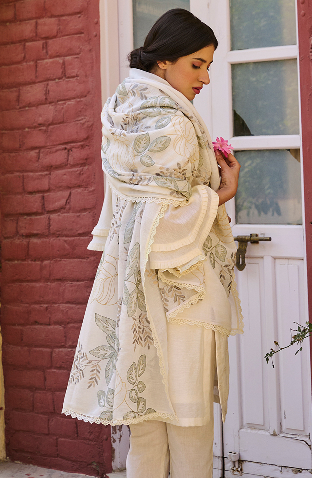 Off-white Luxury Linen Embroidered Salwar Kameez with Trendy Dupatta - FUS2216C