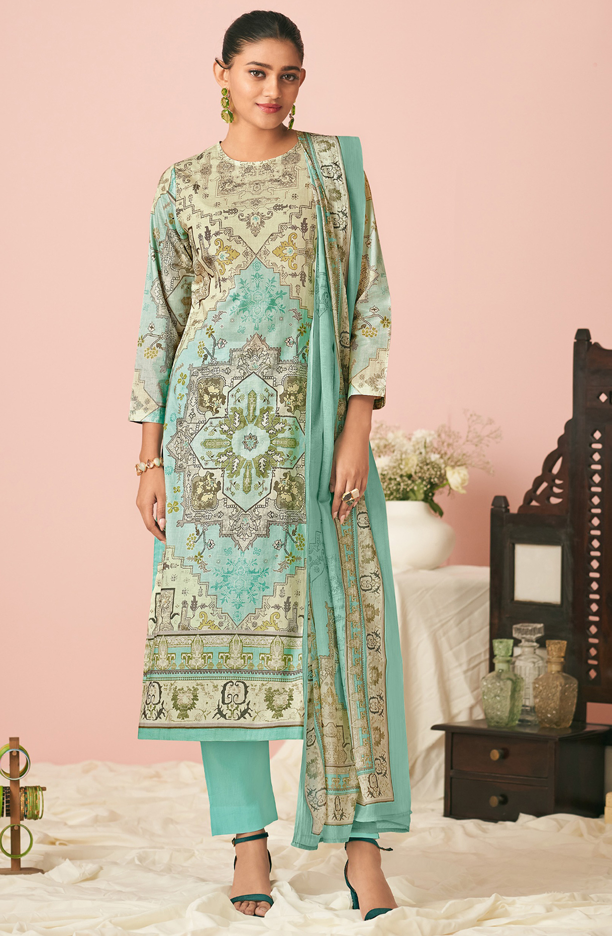 Green Cotton Lawn Suit Set   Aric Cotton Dupatta With Hand Work - HAR1636