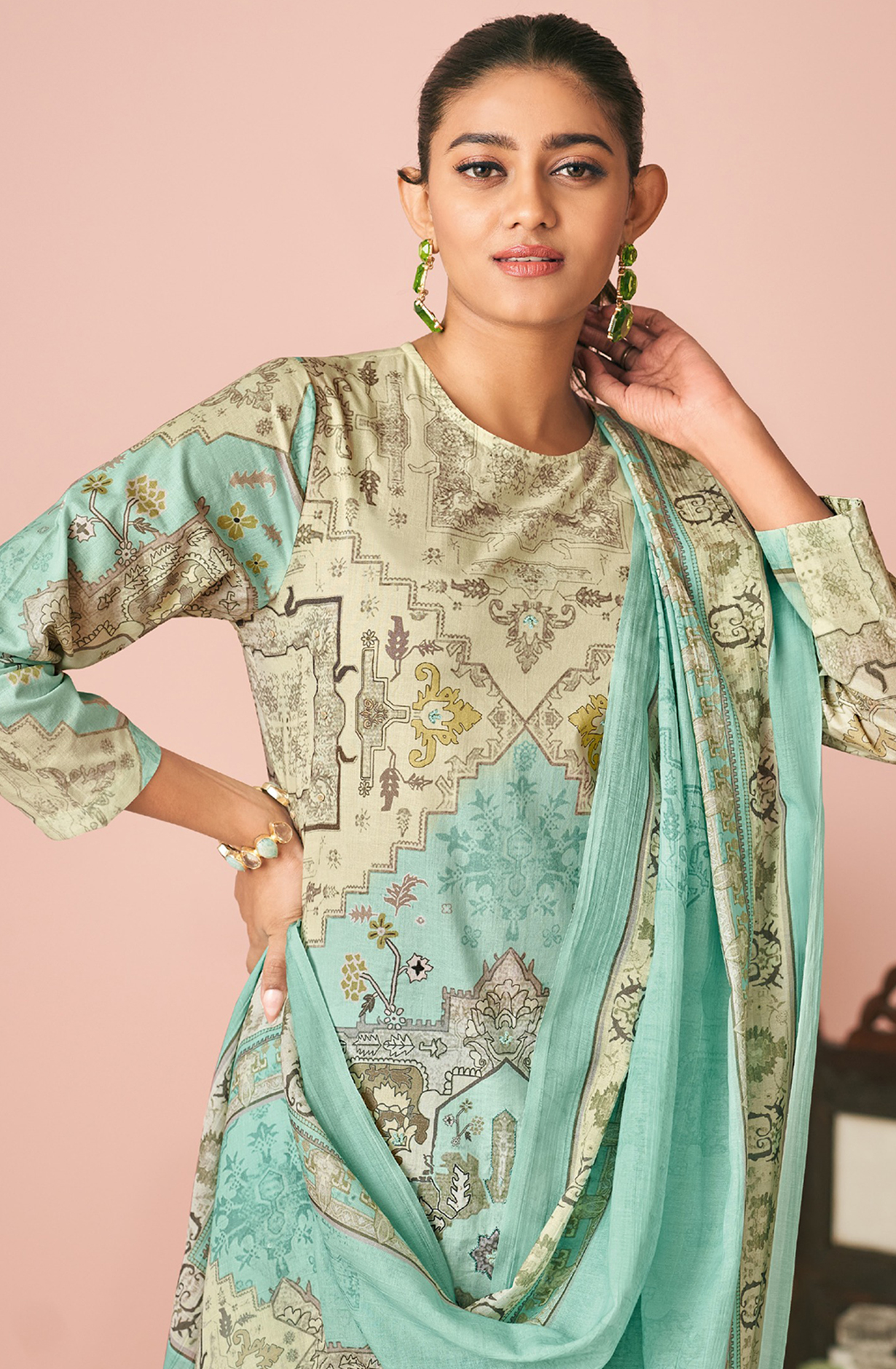 Green Cotton Lawn Suit Set   Aric Cotton Dupatta With Hand Work - HAR1636