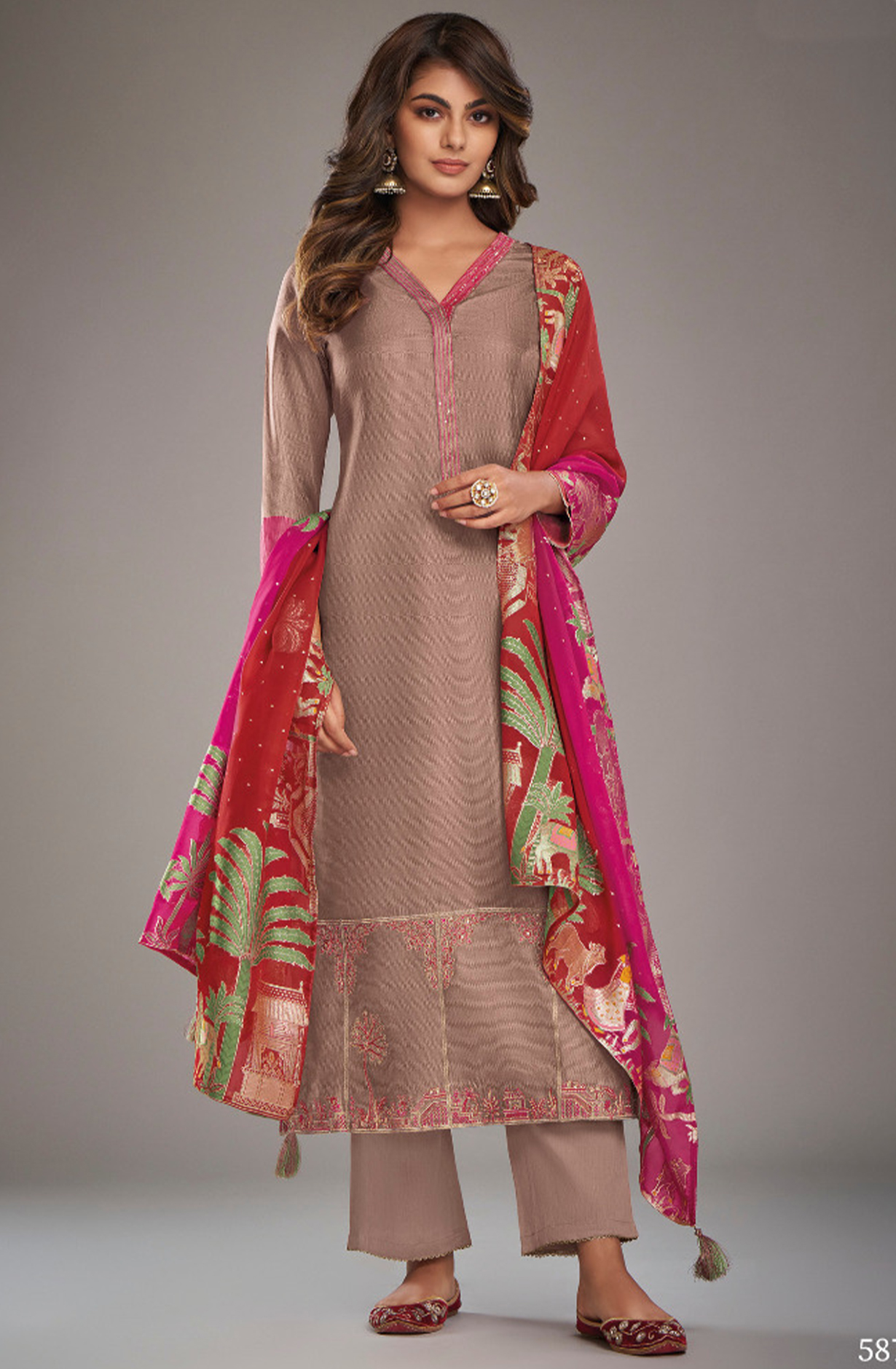 Embroidered Russian Silk Digital Printed suit with Jacquard Silk Organza Dupatta- HEN5871D