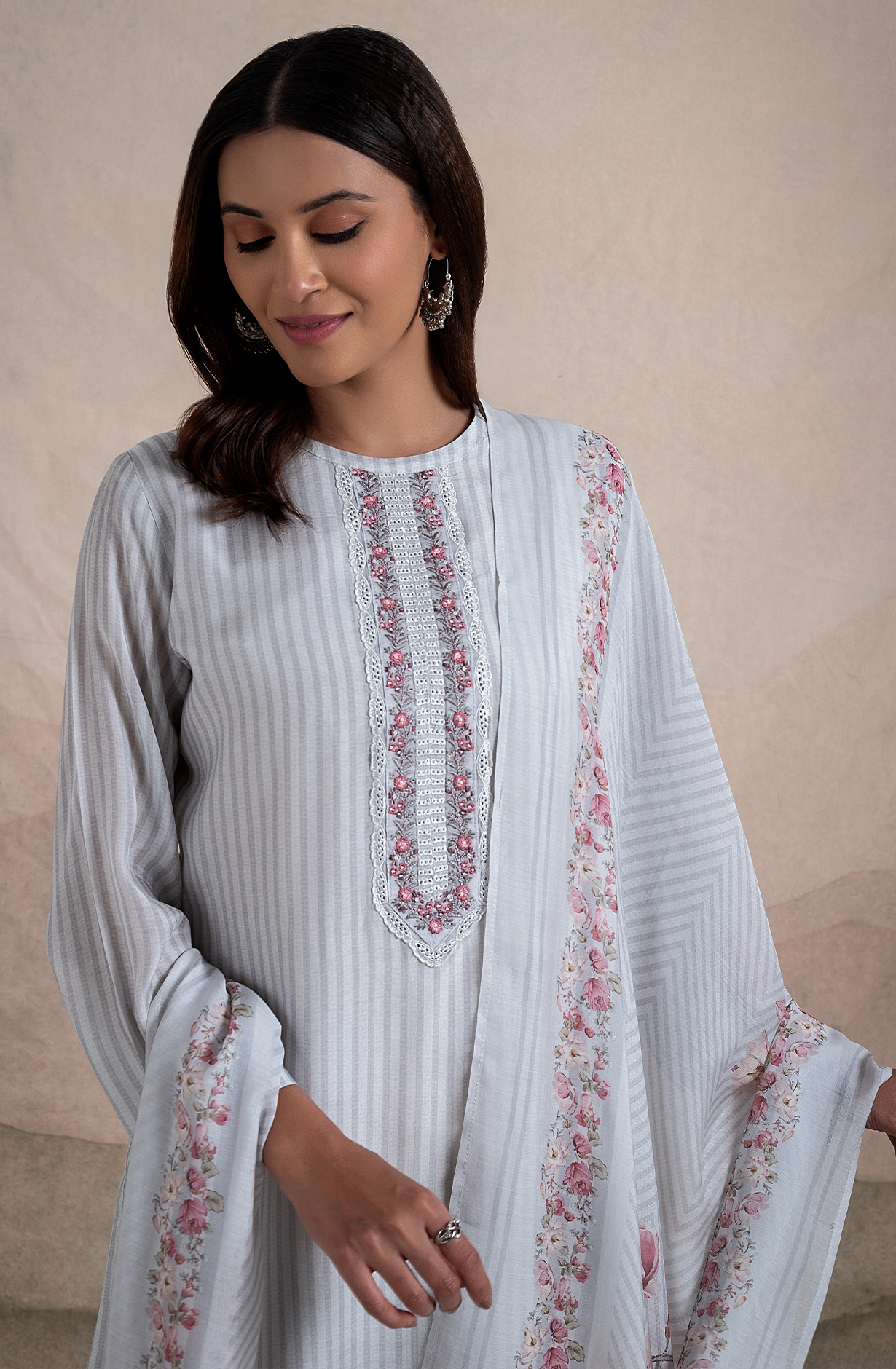 Grey Exclusive Beautiful Pure Muslin Unstitched Salwar Suit Dupatta - ITH2257B