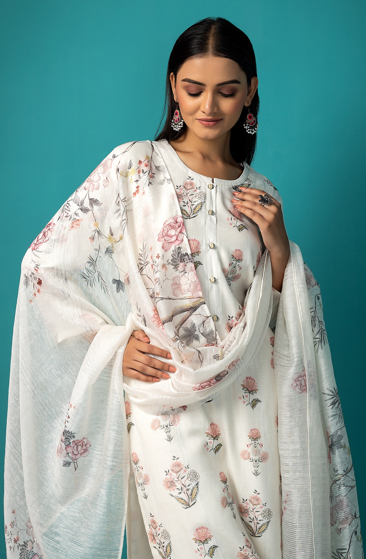 Off-white Linen Digital Printed Exclusive Salwar Kameez - KEH1885