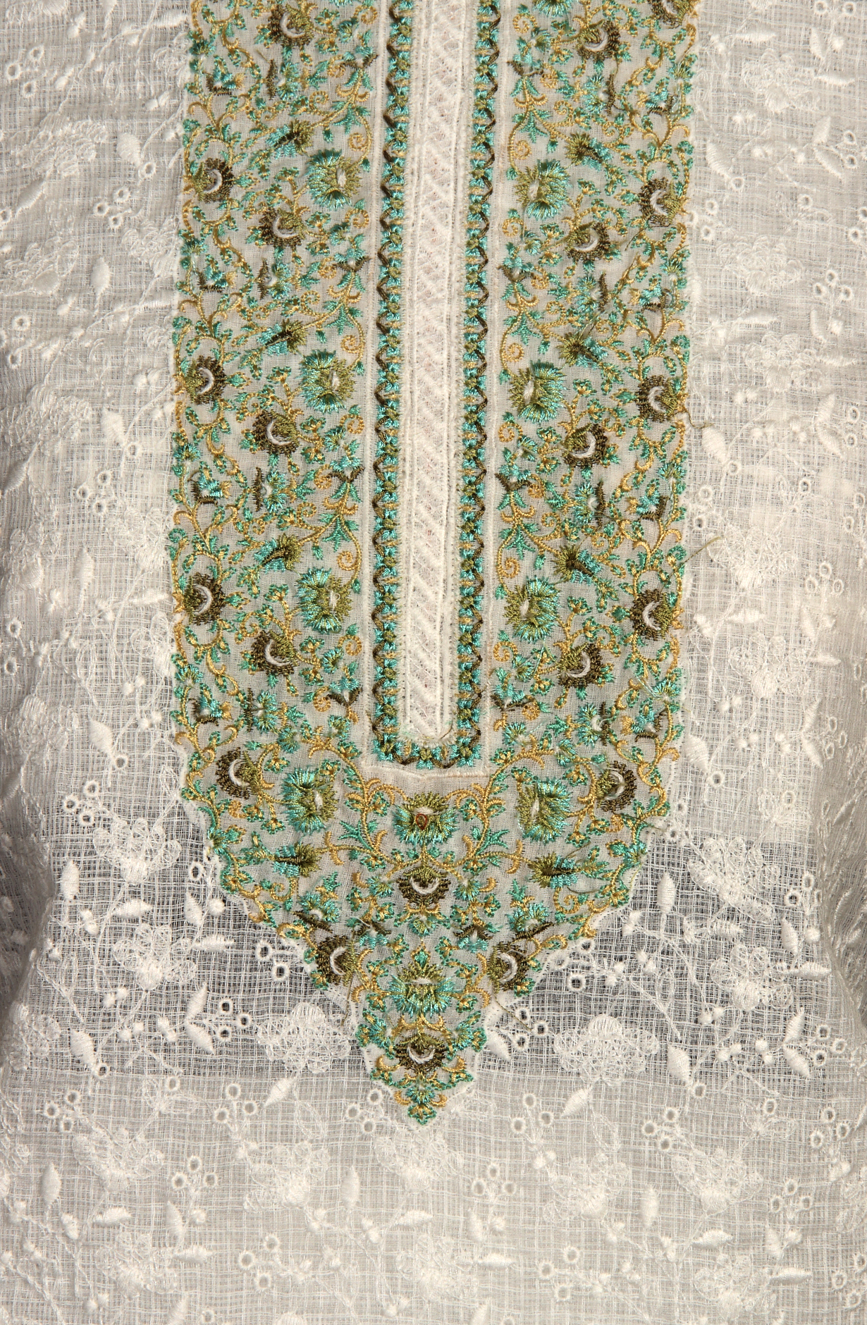 White Kota Beautiful Chikankari Embroidered Suit with Chiffon Dupatta - LEK1743