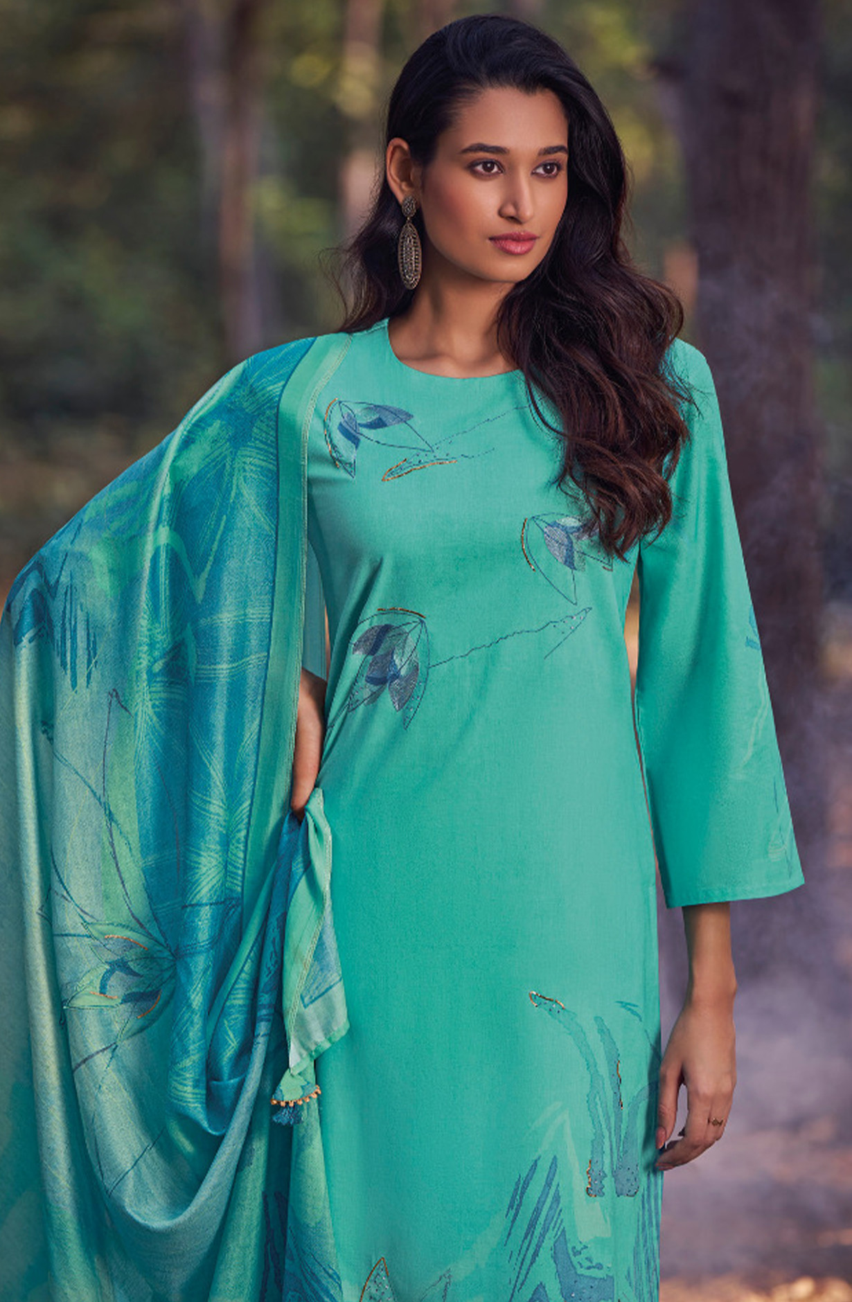 Firozee Lawn Cotton Suit Set with Muslin Dupatta - LUM4051C