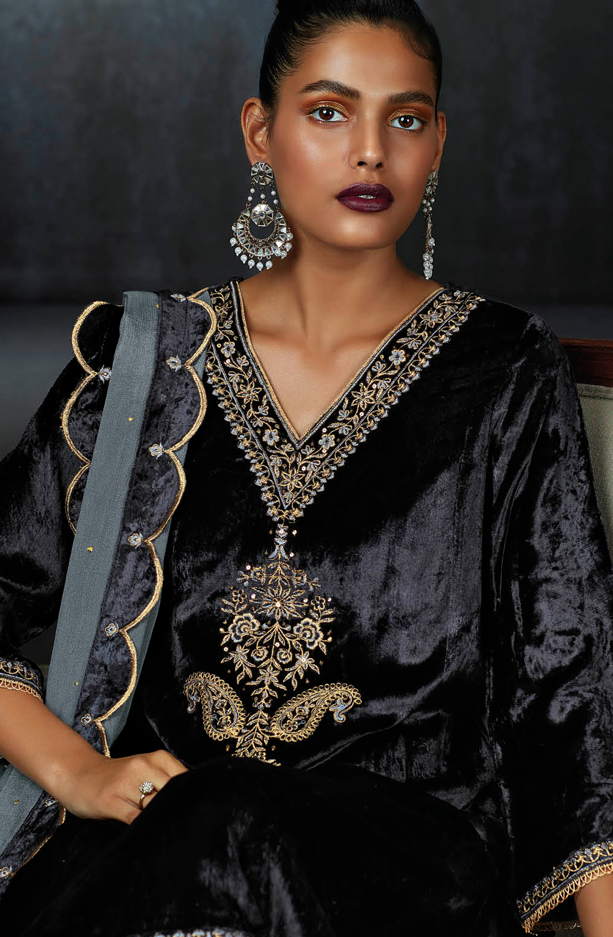 Black Pure Velvet Designer Unstitched Salwar Suit - LUNC1198