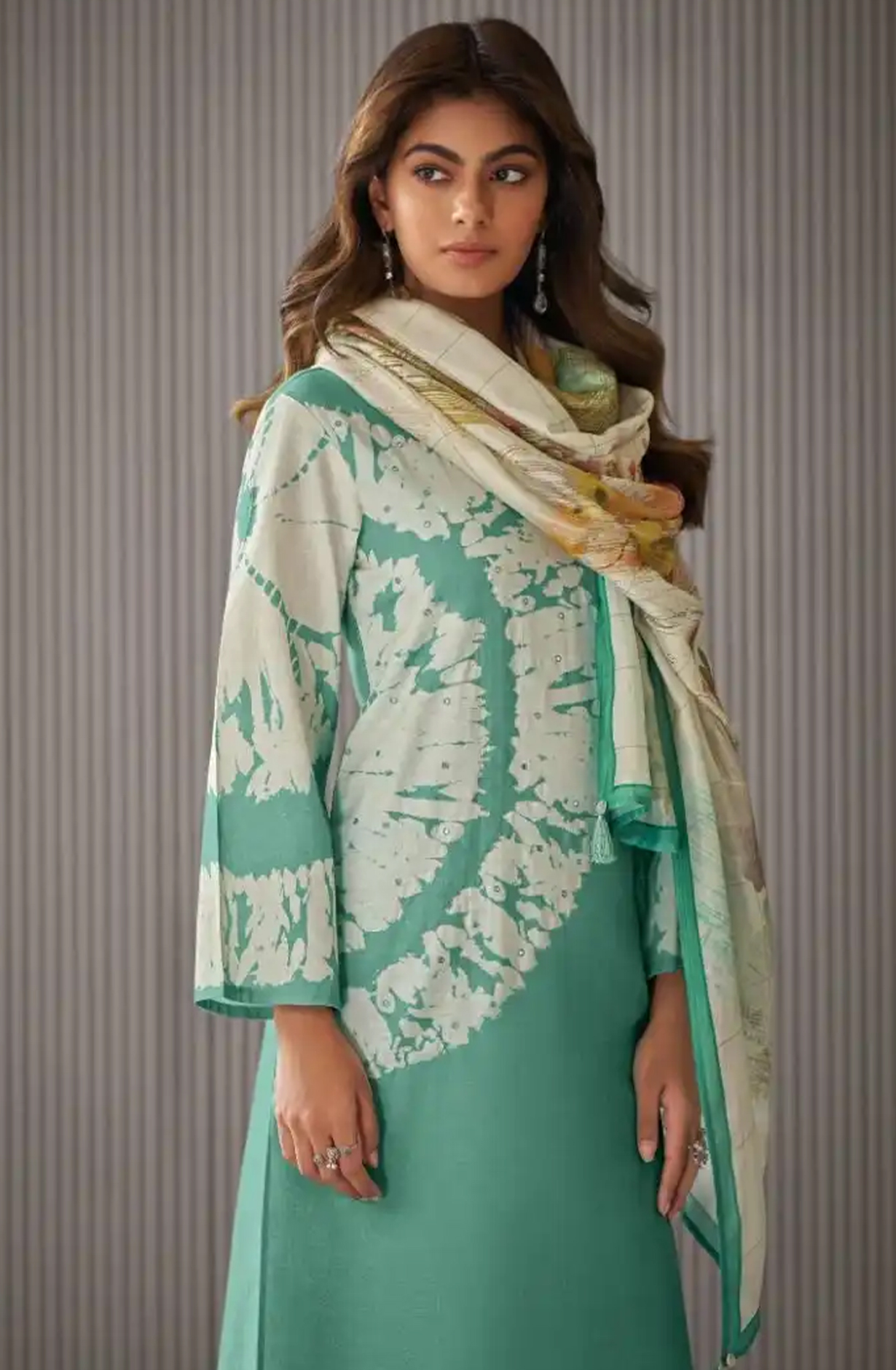 Green Linen Beautiful Digital Printed Suit - LYR7051D