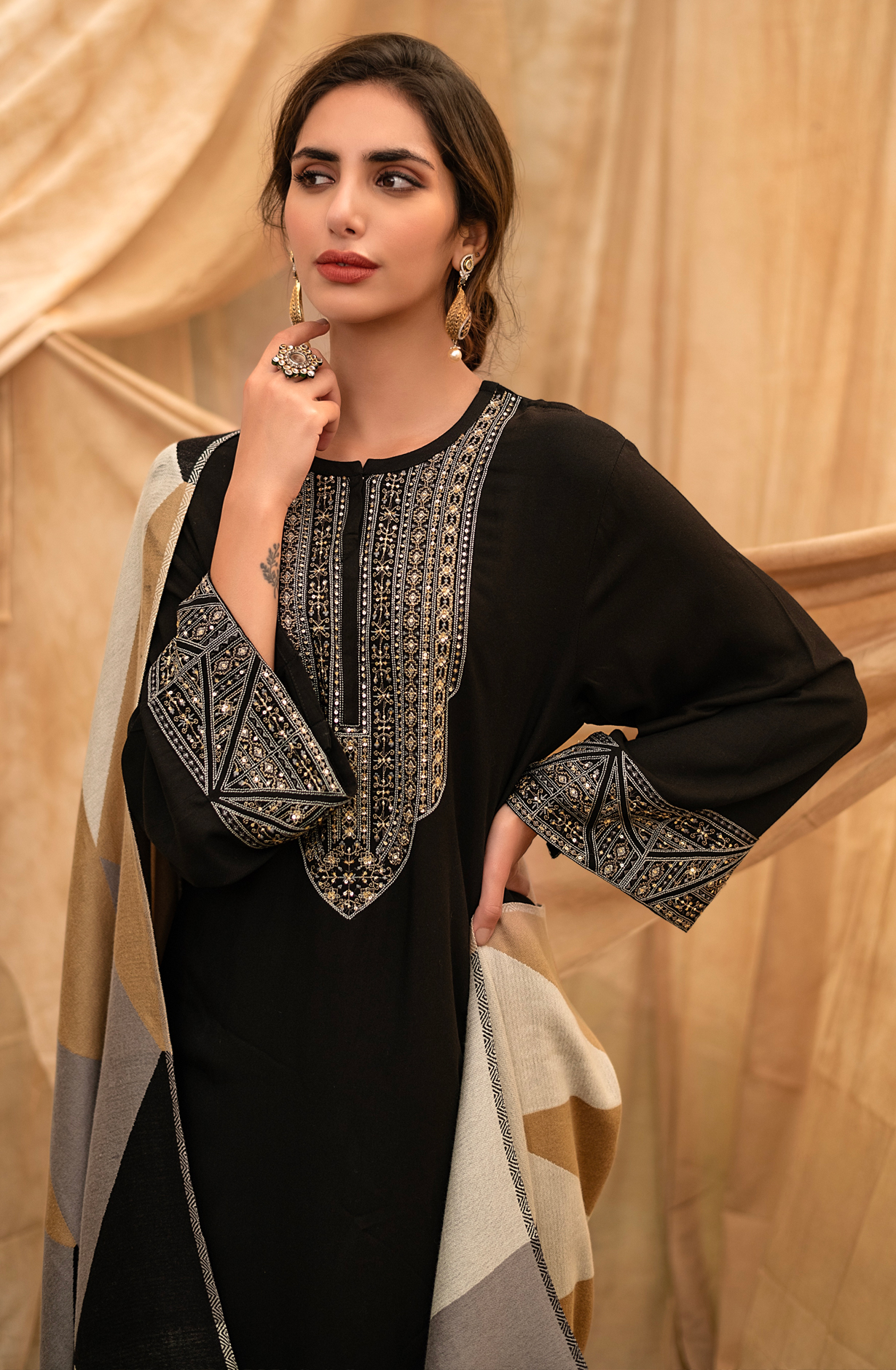 Black Pure Pashmina Unstitched Salwar Suit with Stole Dupatta - MAN5628