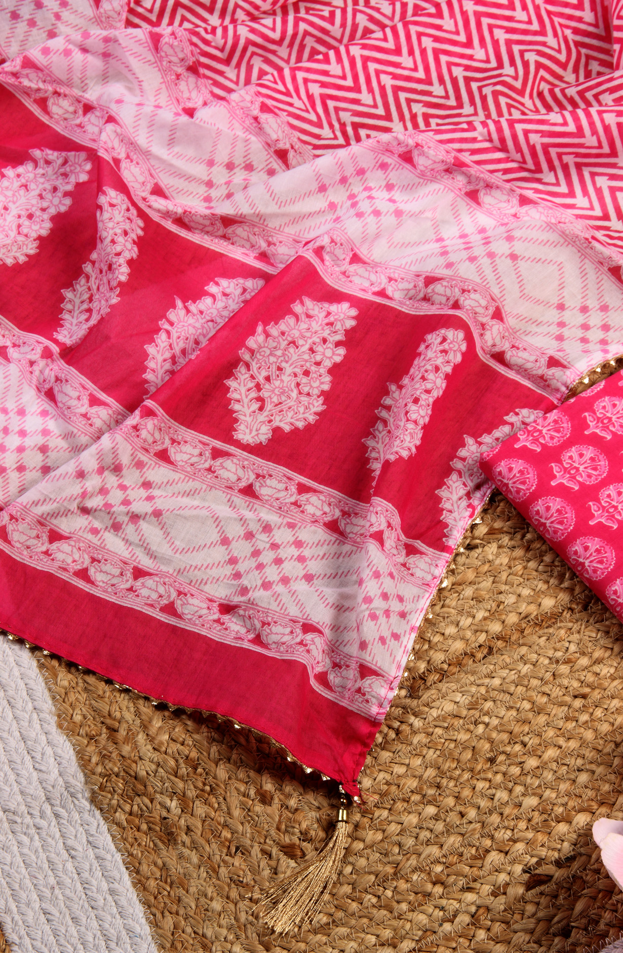 Pink Cotton Printed Unstitched Salwar Dress Material - MANCHALI-63A