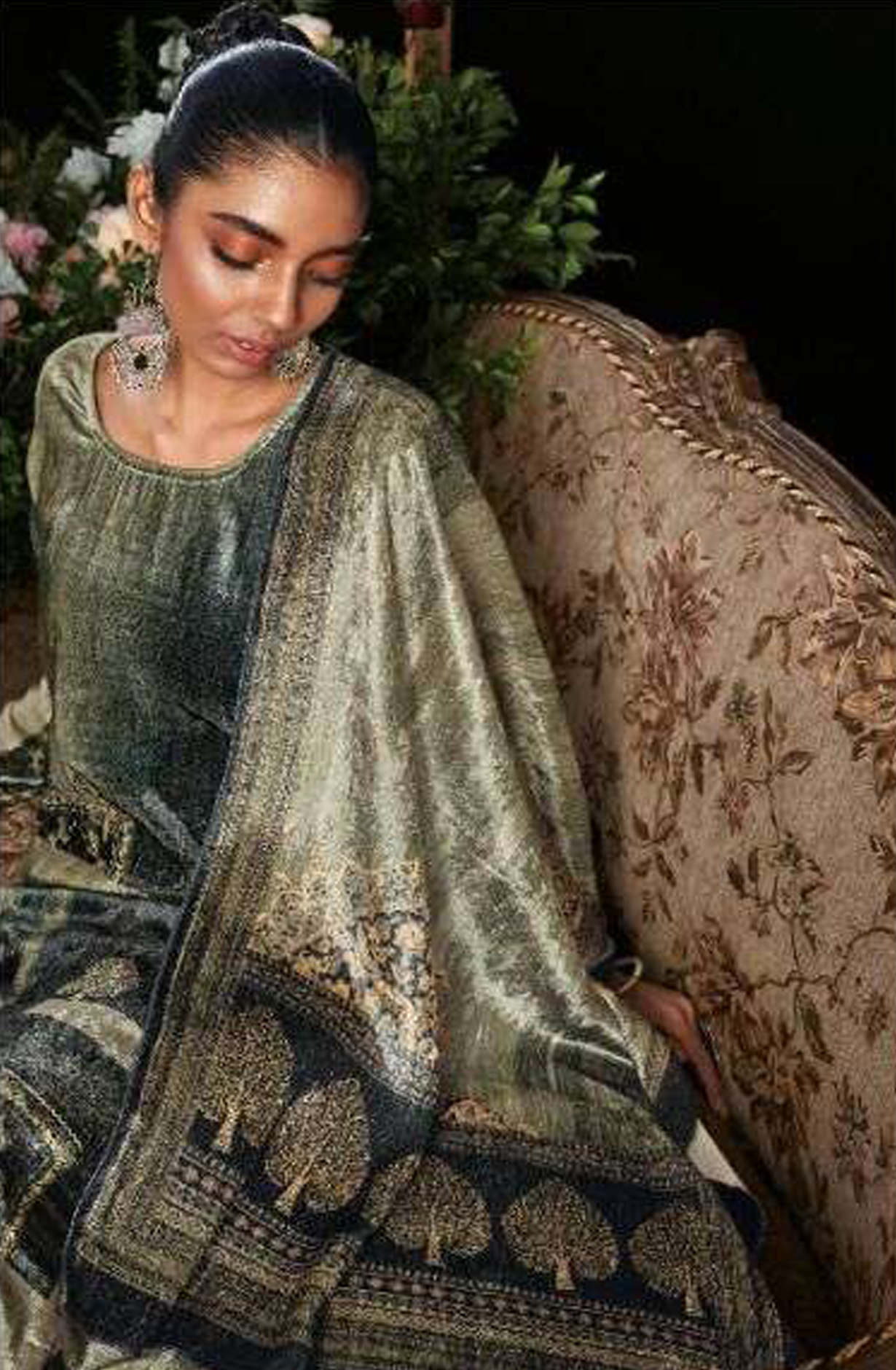 Green and Black Pure Velvet Unstitched Salwar Suit - MIS885