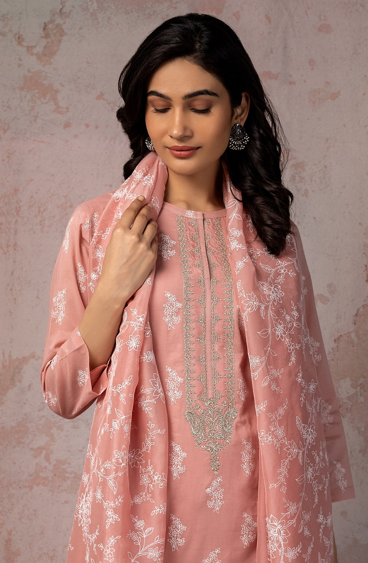 Peach Cotton Beautiful Zari Embroidered Salwar Kameez with Organza Dupatta - MIT1897