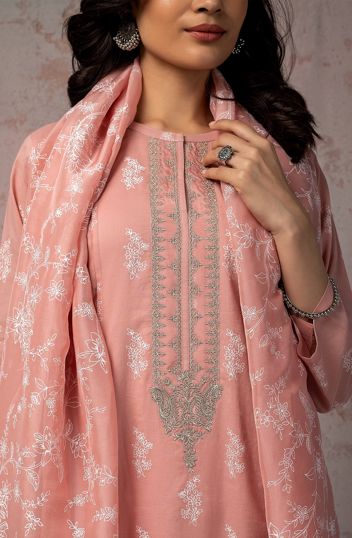 Peach Cotton Beautiful Zari Embroidered Salwar Kameez with Organza Dupatta - MIT1897