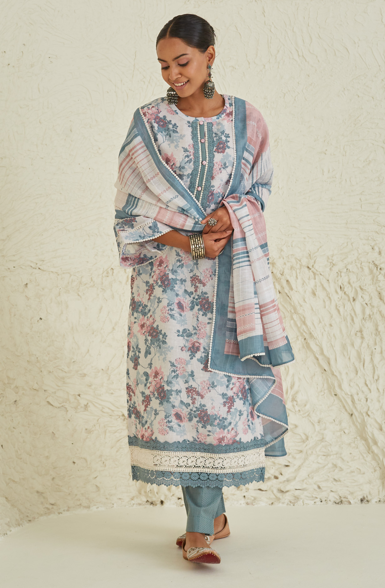 Off-white and Grey Linen Exclusive Lacework Salwar Kameez Dupatta - MOZ1903A