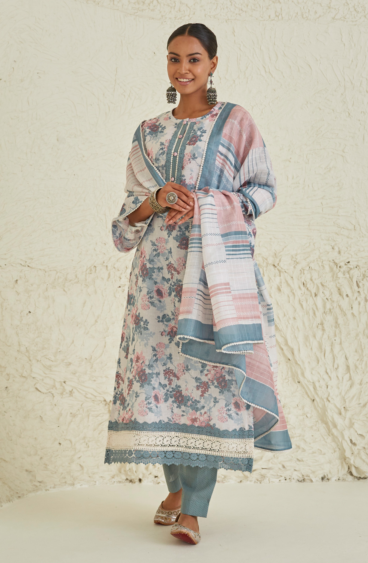 Off-white and Grey Linen Exclusive Lacework Salwar Kameez Dupatta - MOZ1903A