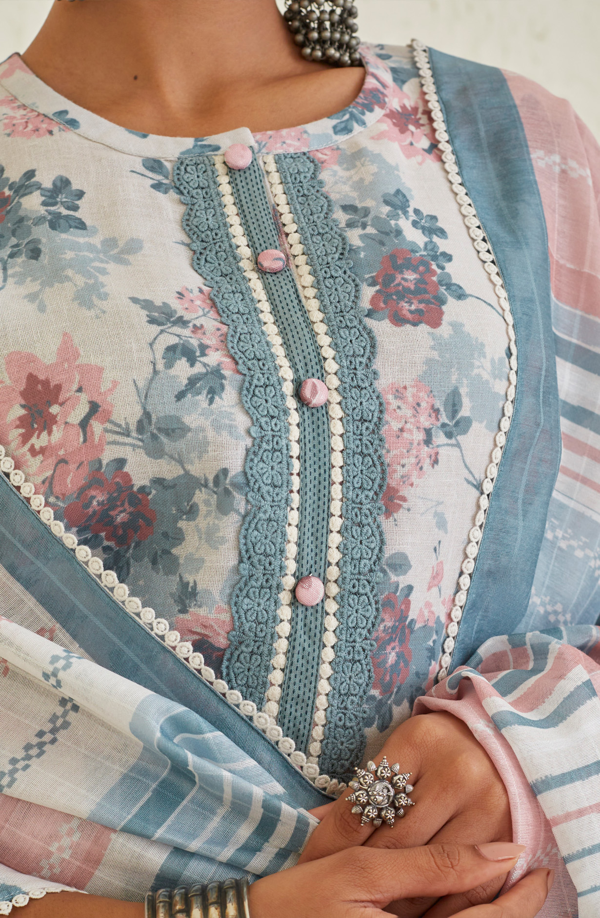 Off-white and Grey Linen Exclusive Lacework Salwar Kameez Dupatta - MOZ1903A